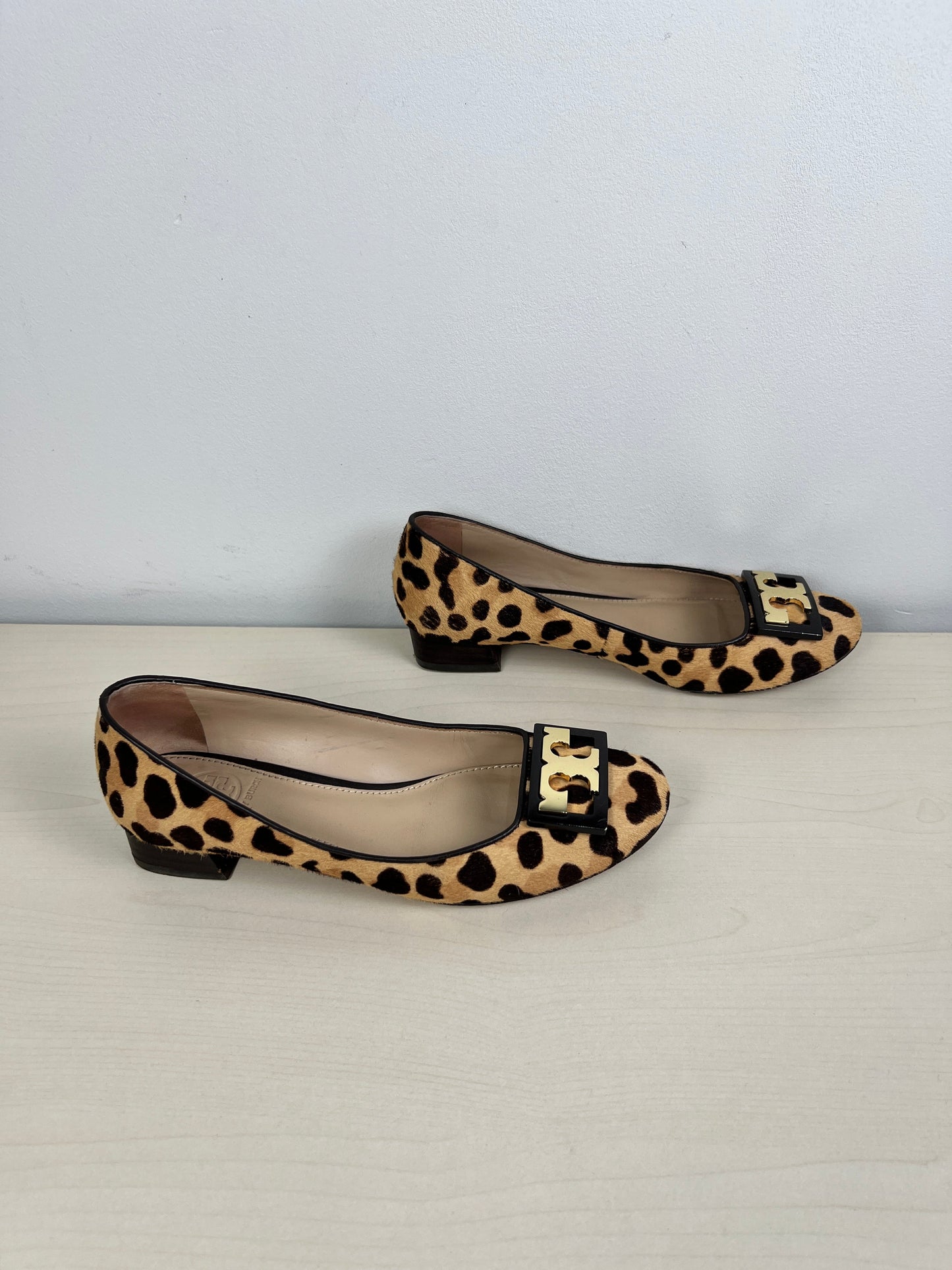 Shoes Designer By Tory Burch  Size: 5