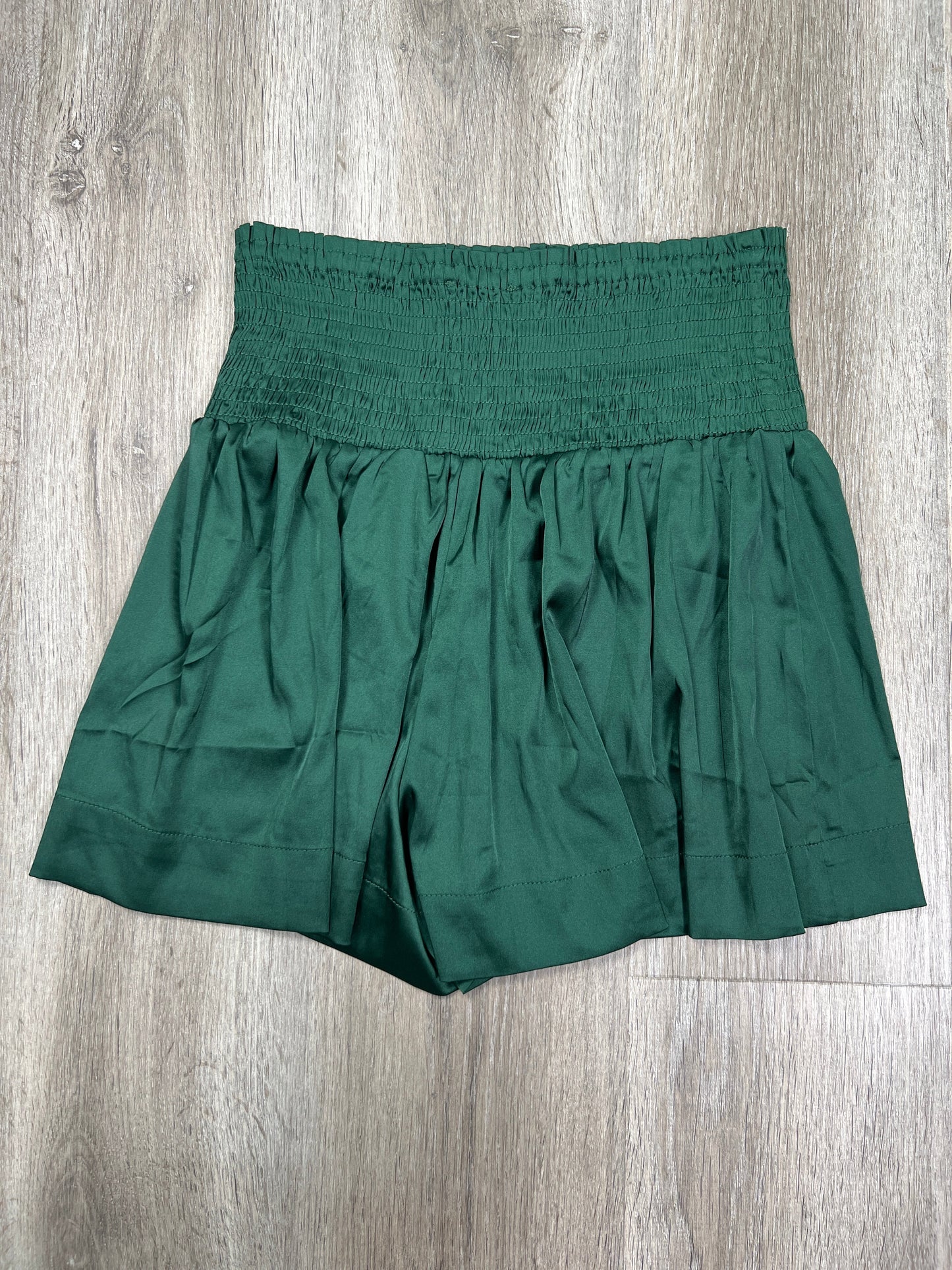 Green Shorts Tcec, Size S