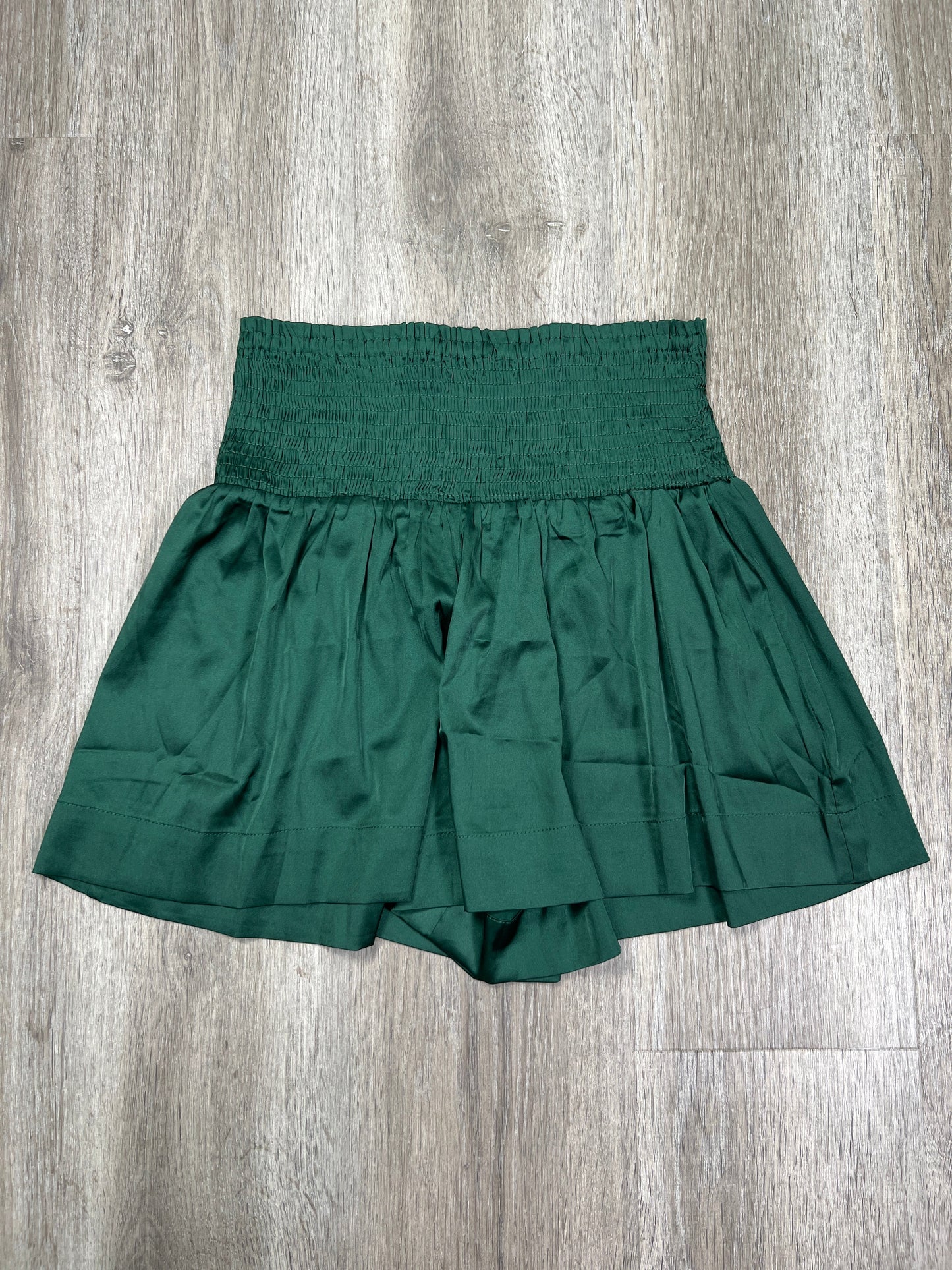 Green Shorts Tcec, Size S