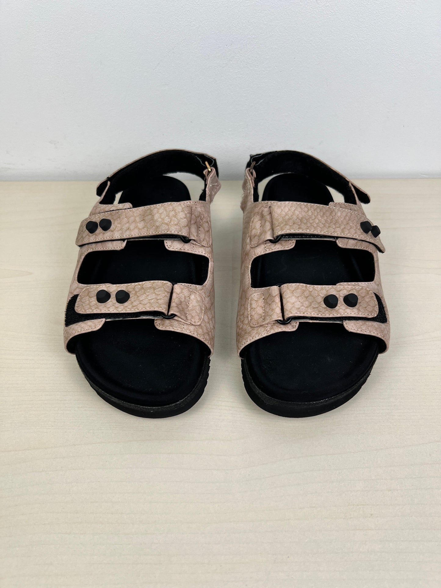 Snakeskin Print Sandals Sport ROAM, Size 6