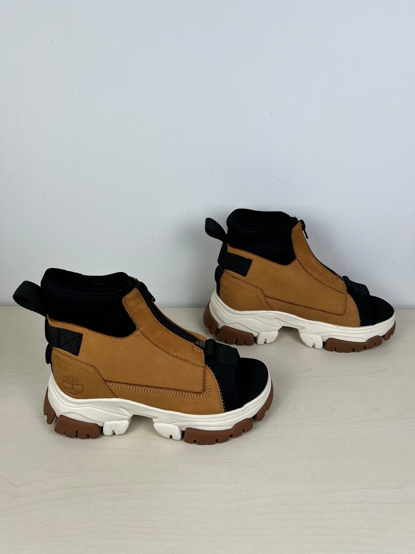 Black & Brown Sandals Sport Timberland, Size 5.5