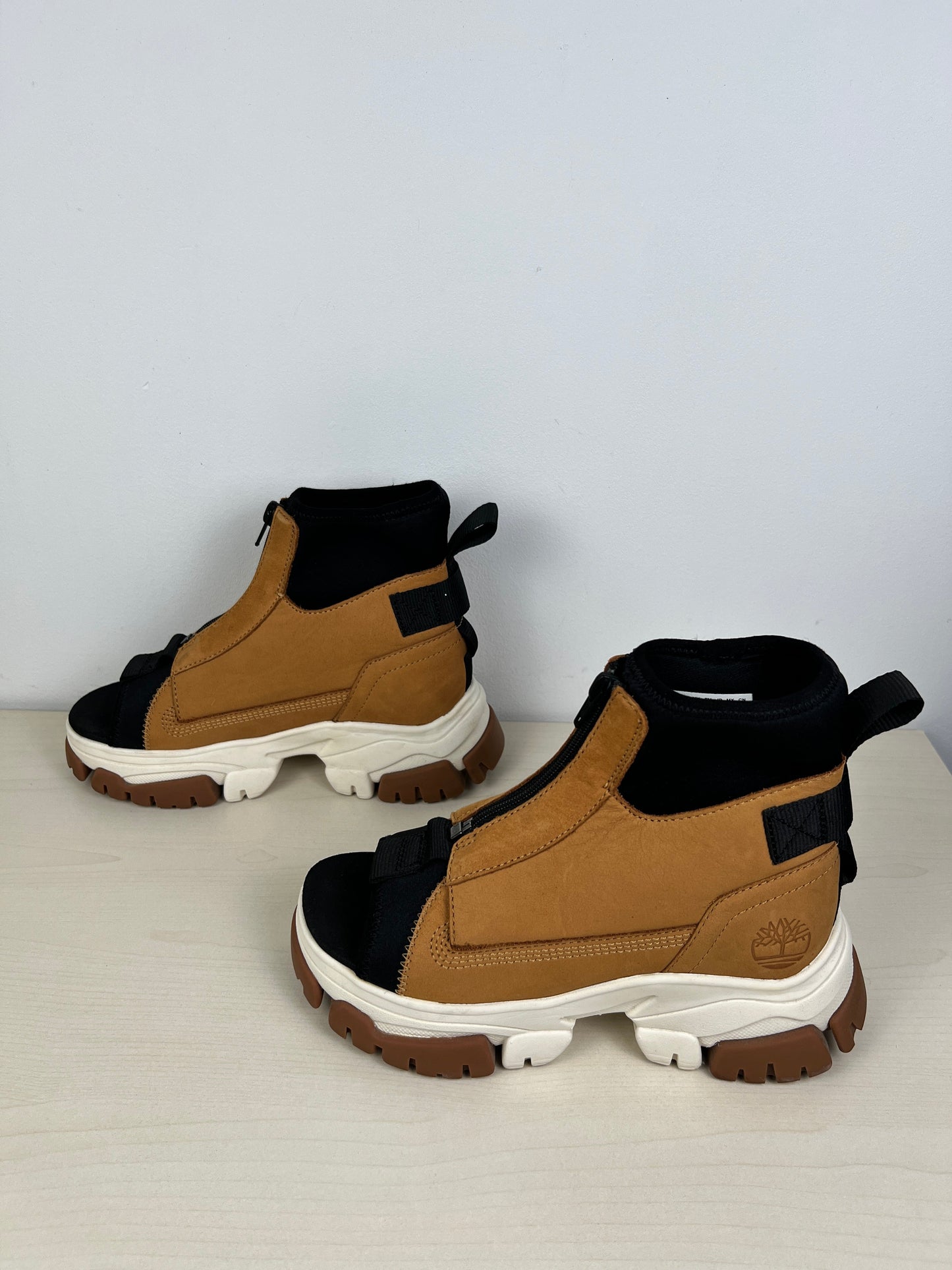 Black & Brown Sandals Sport Timberland, Size 5.5