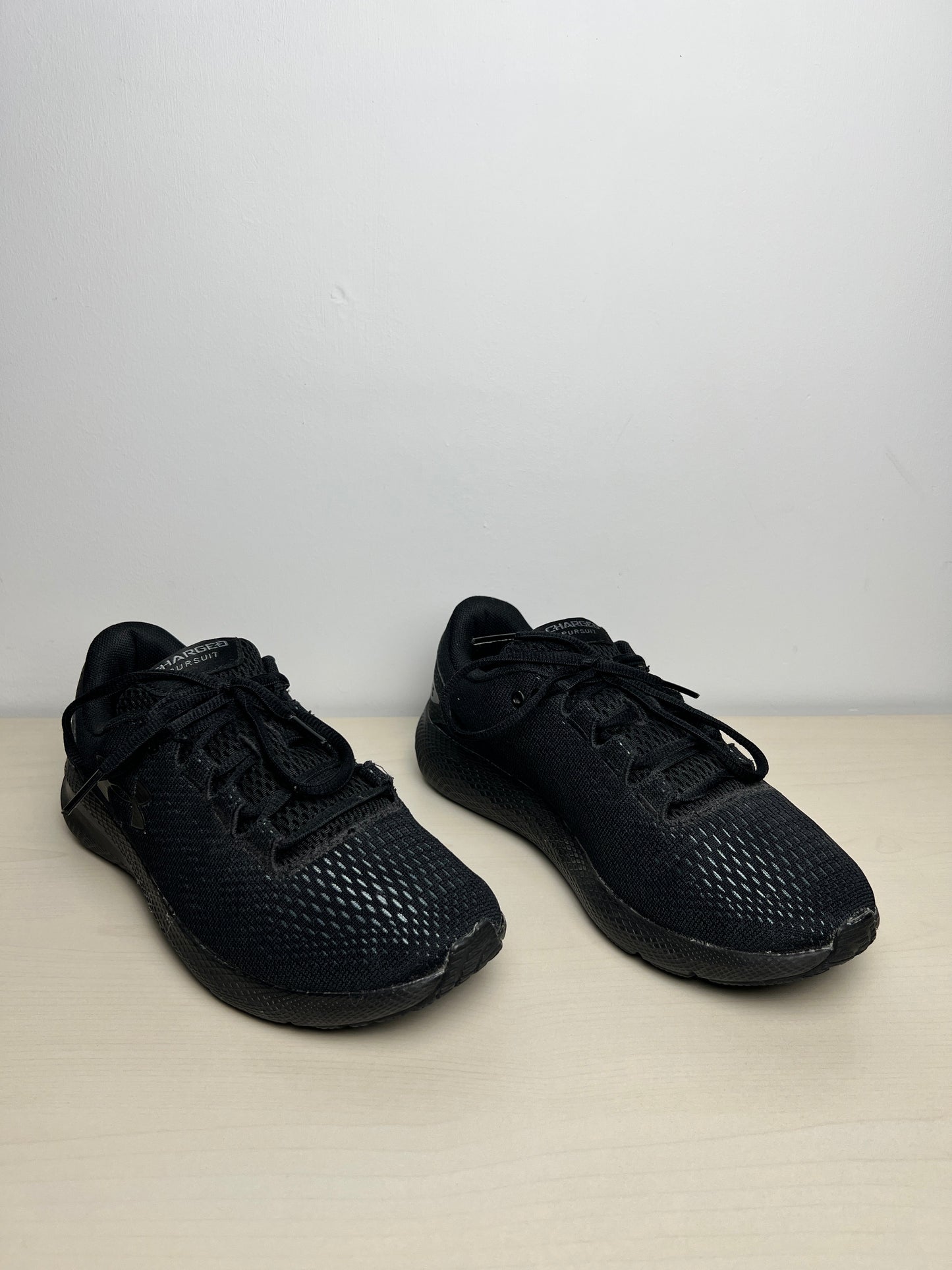 Shoes Athletic By Under Armour In Black, Size: 6.5