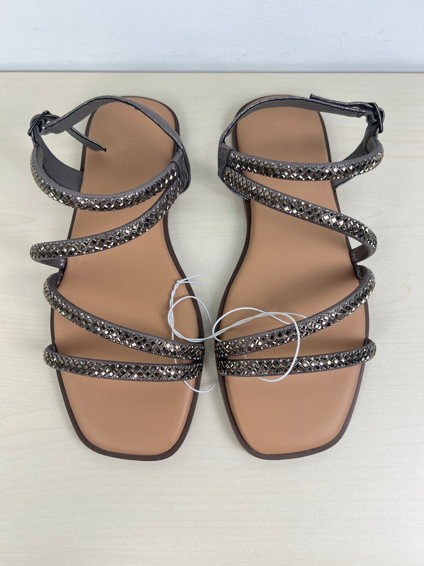 Grey Sandals Flats Torrid, Size 10