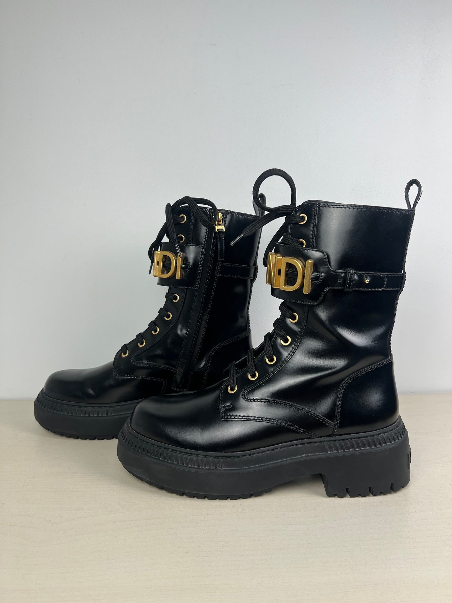 Black Boots Designer Fendi, Size 8