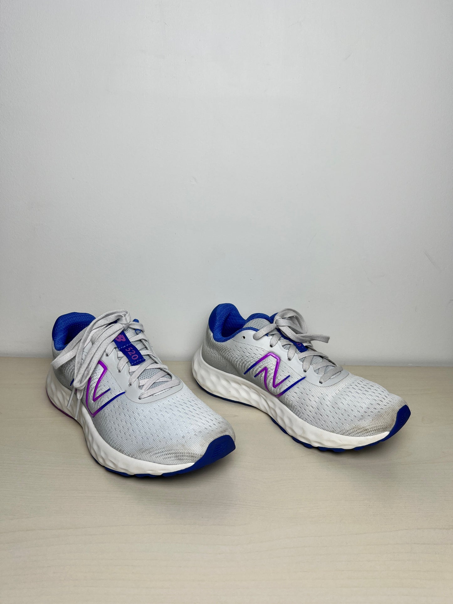 Shoes Athletic By New Balance In Blue & White, Size: 7.5