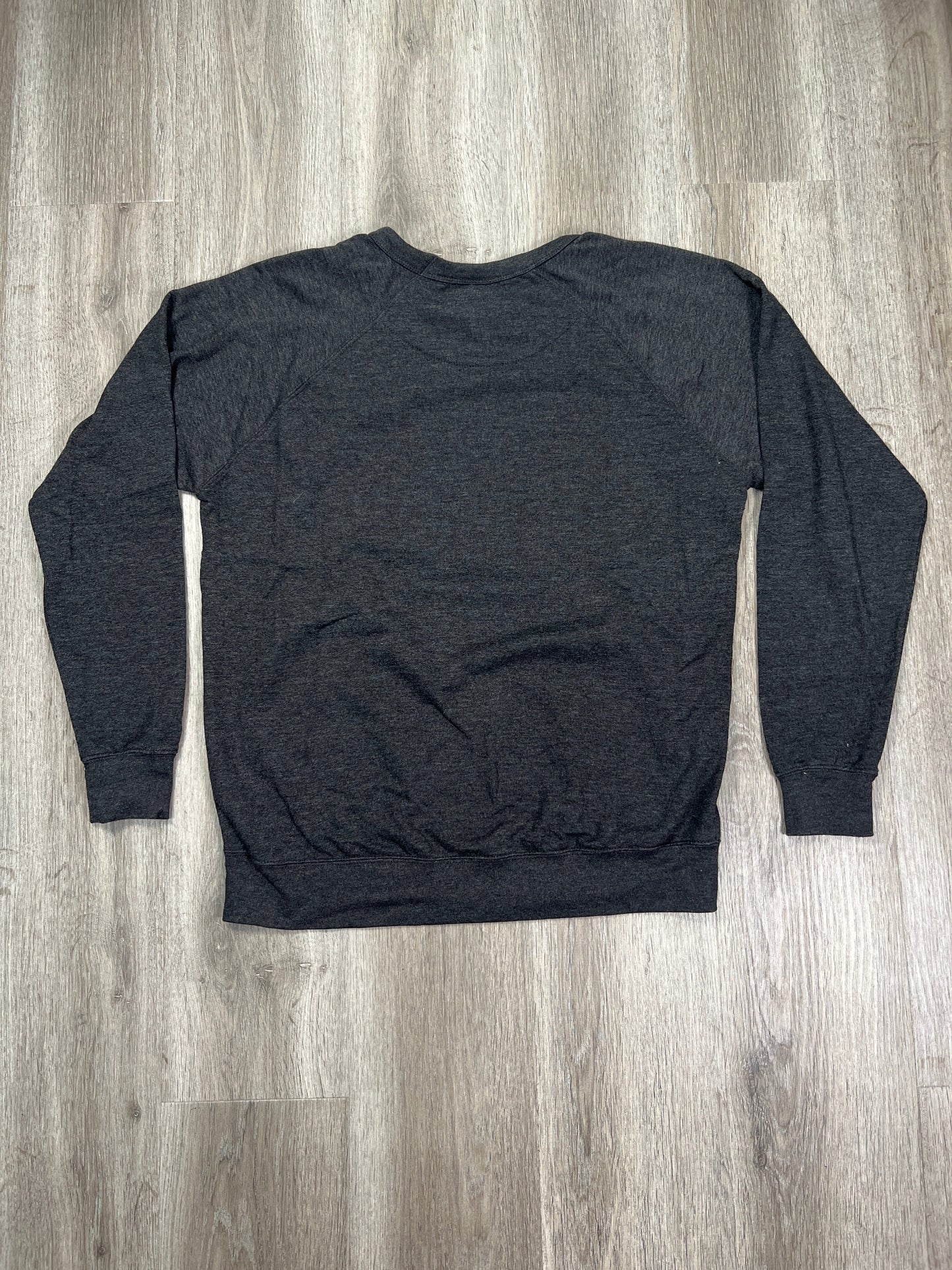 Top Long Sleeve By DELTA FLEECE In Grey, Size: L