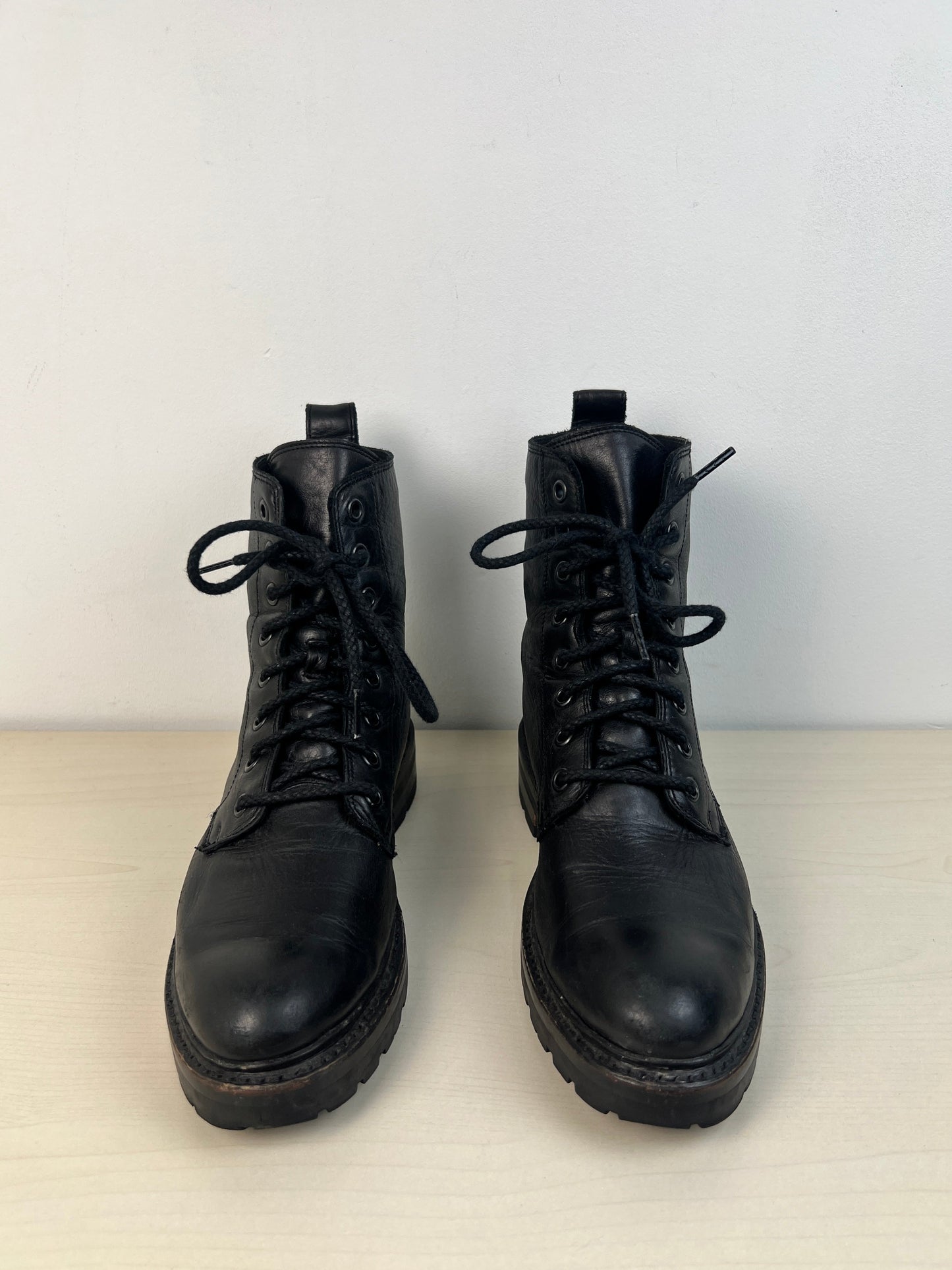 Boots Leather By Frye In Black, Size: 7