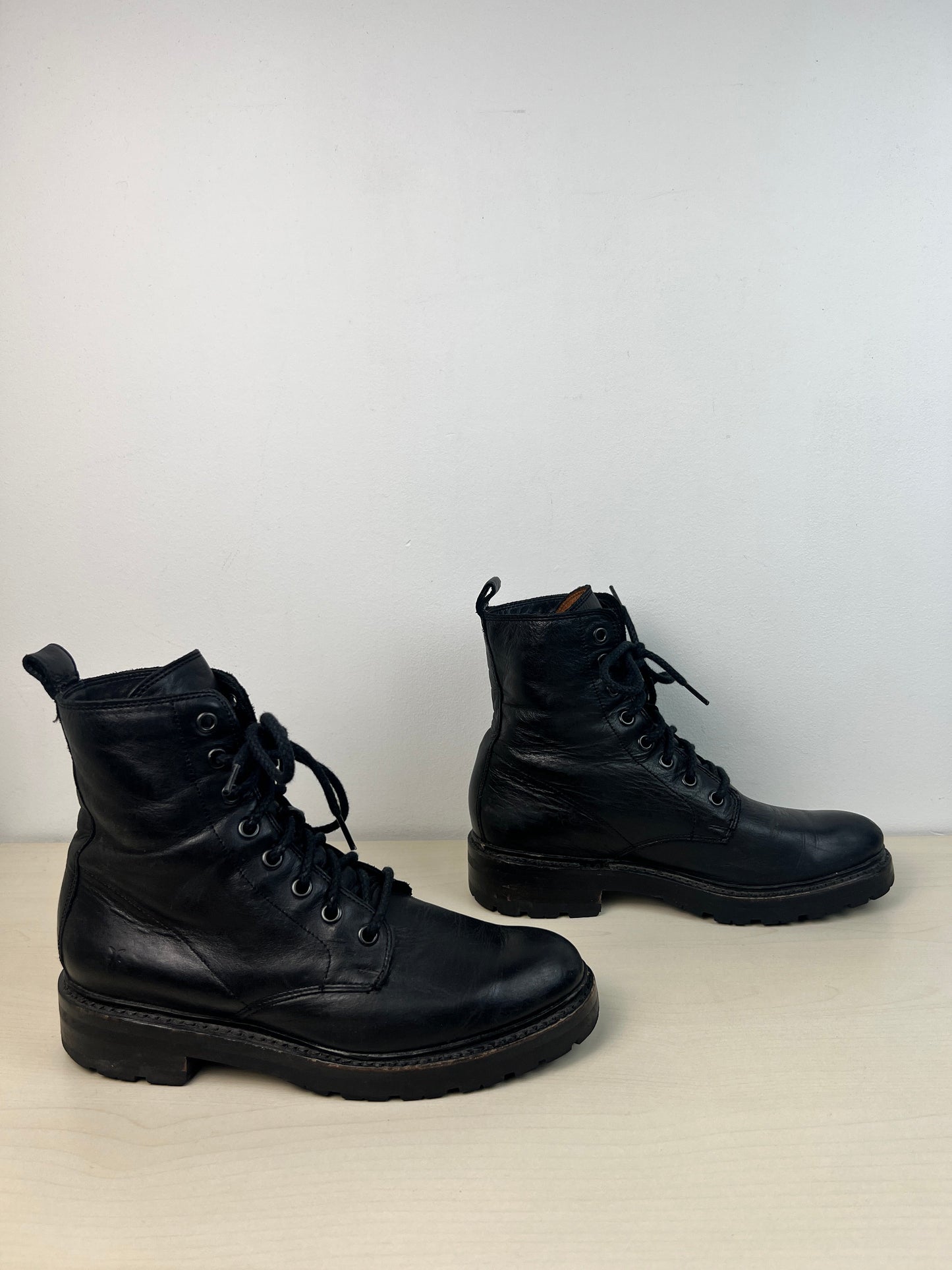 Boots Leather By Frye In Black, Size: 7