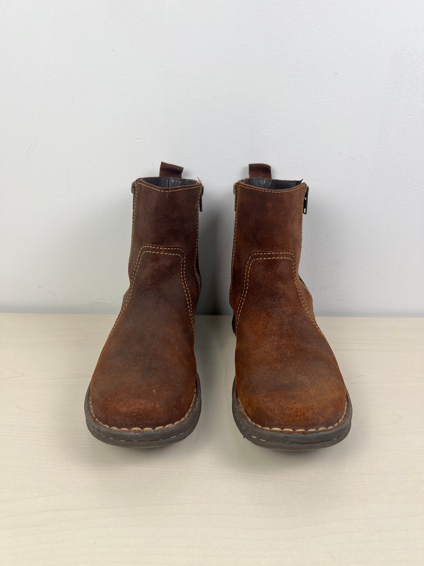 Boots Leather By Born In Brown, Size: 9.5