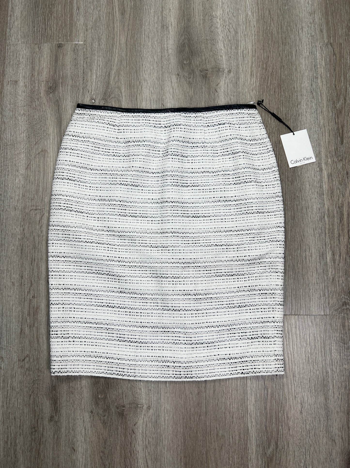 Skirt Mini & Short By Calvin Klein In Black & White, Size: M