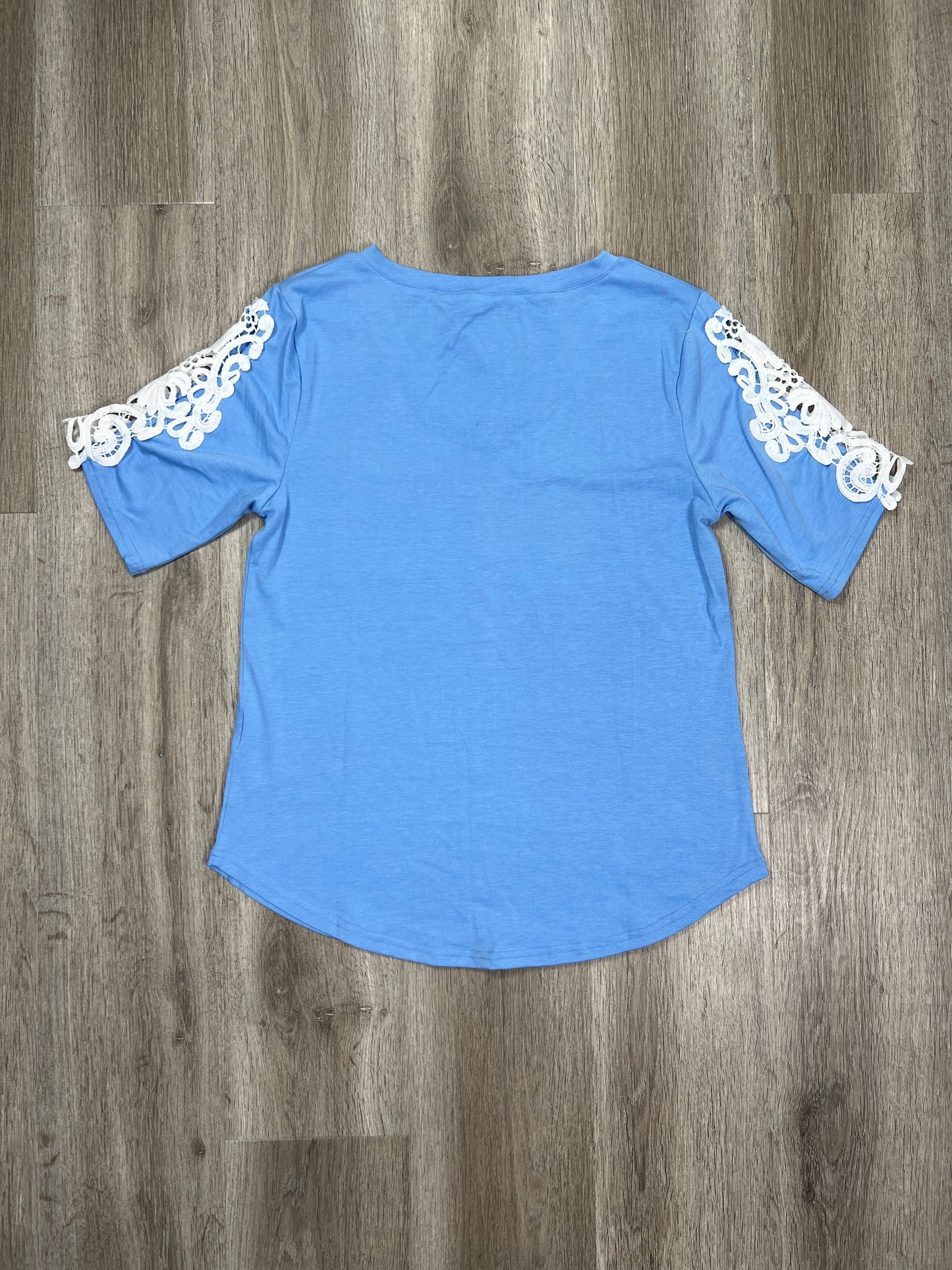 Top Short Sleeve By Clothes Mentor  Size: M