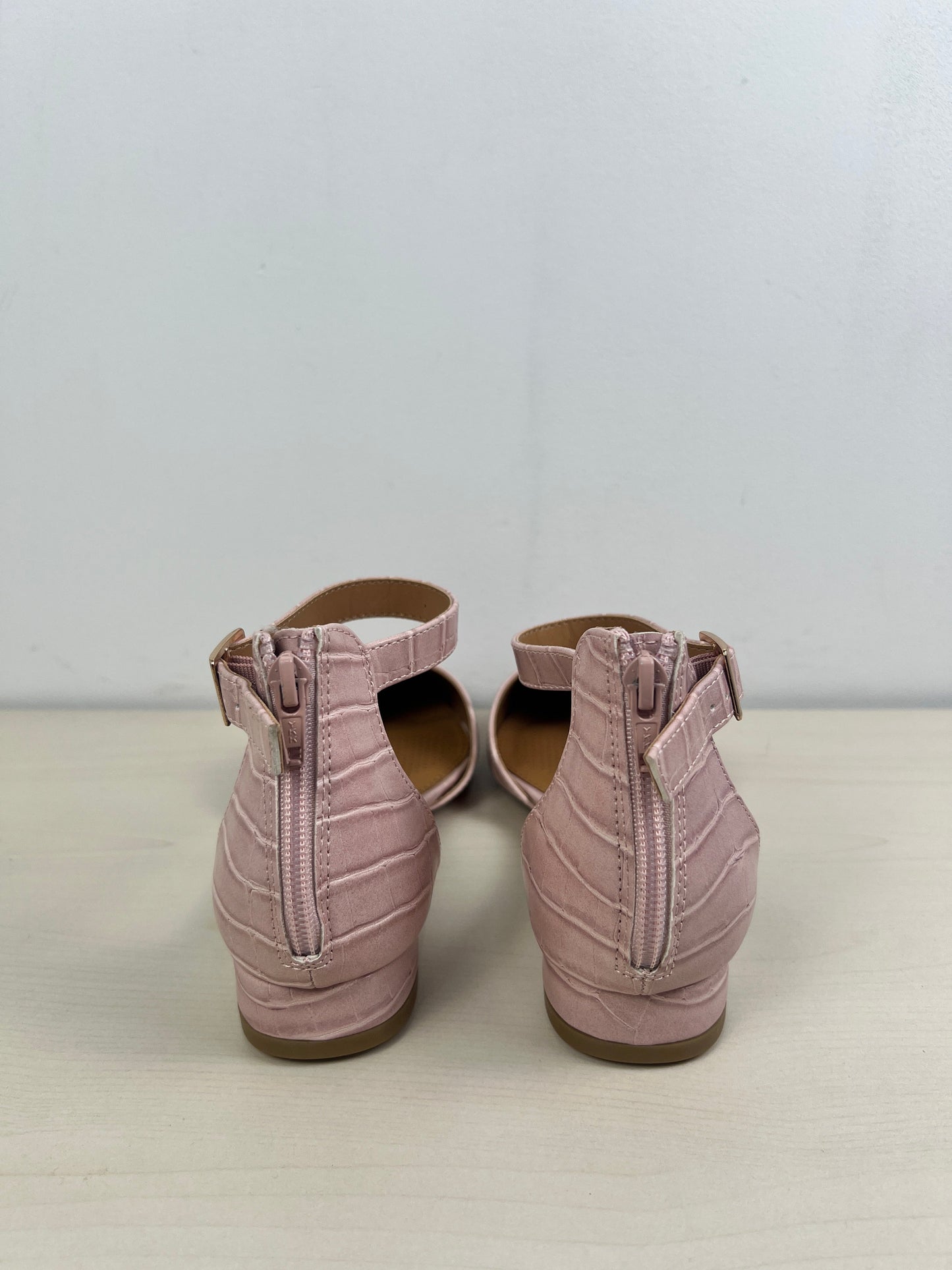 Shoes Flats By Comfortview In Pink, Size: 7.5