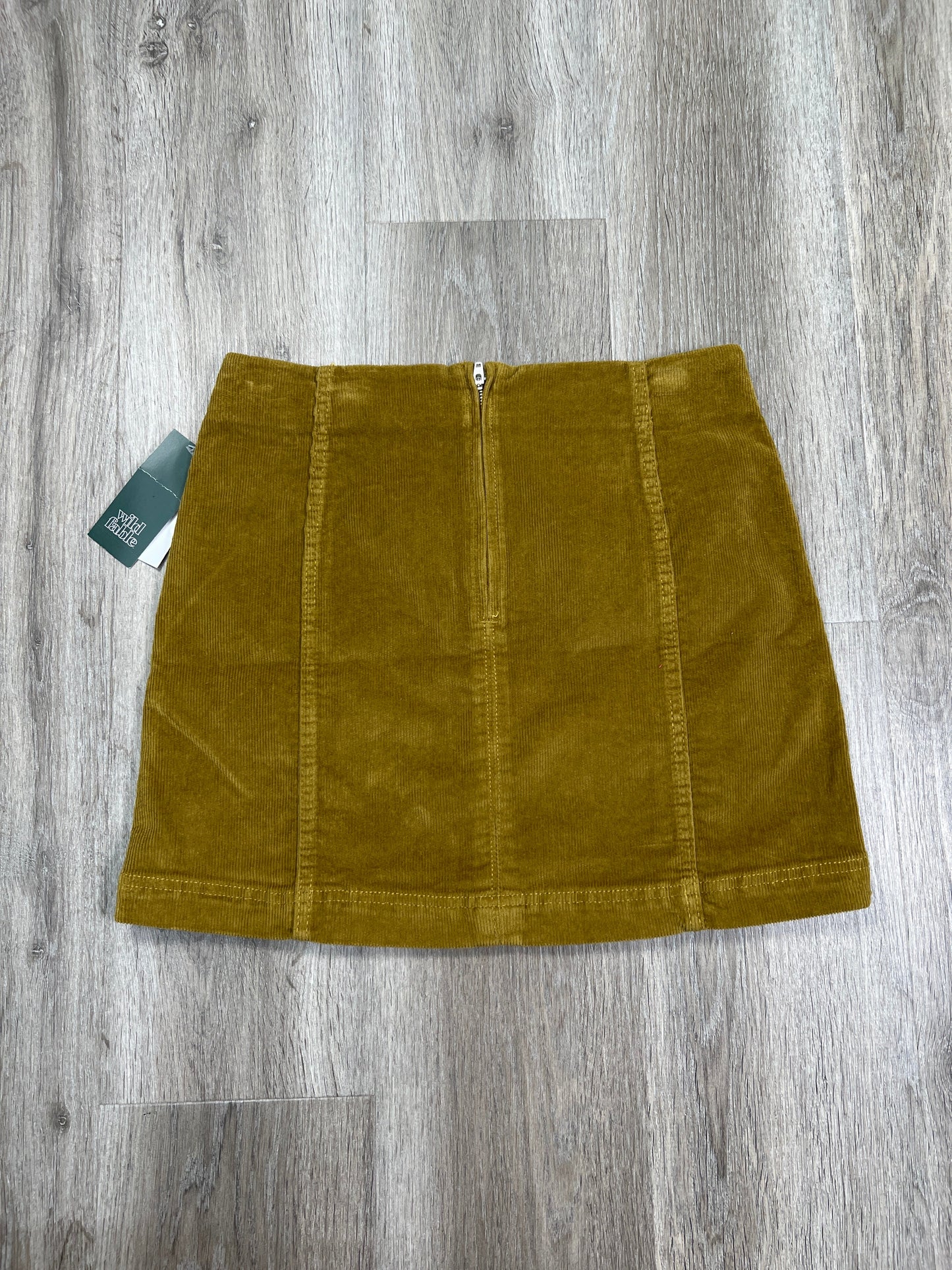 Skirt Mini & Short By Wild Fable In Green, Size: S