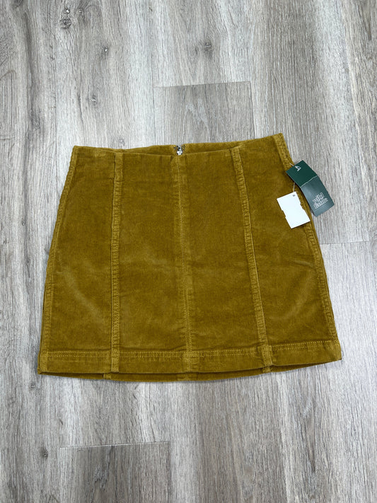 Skirt Mini & Short By Wild Fable In Green, Size: S