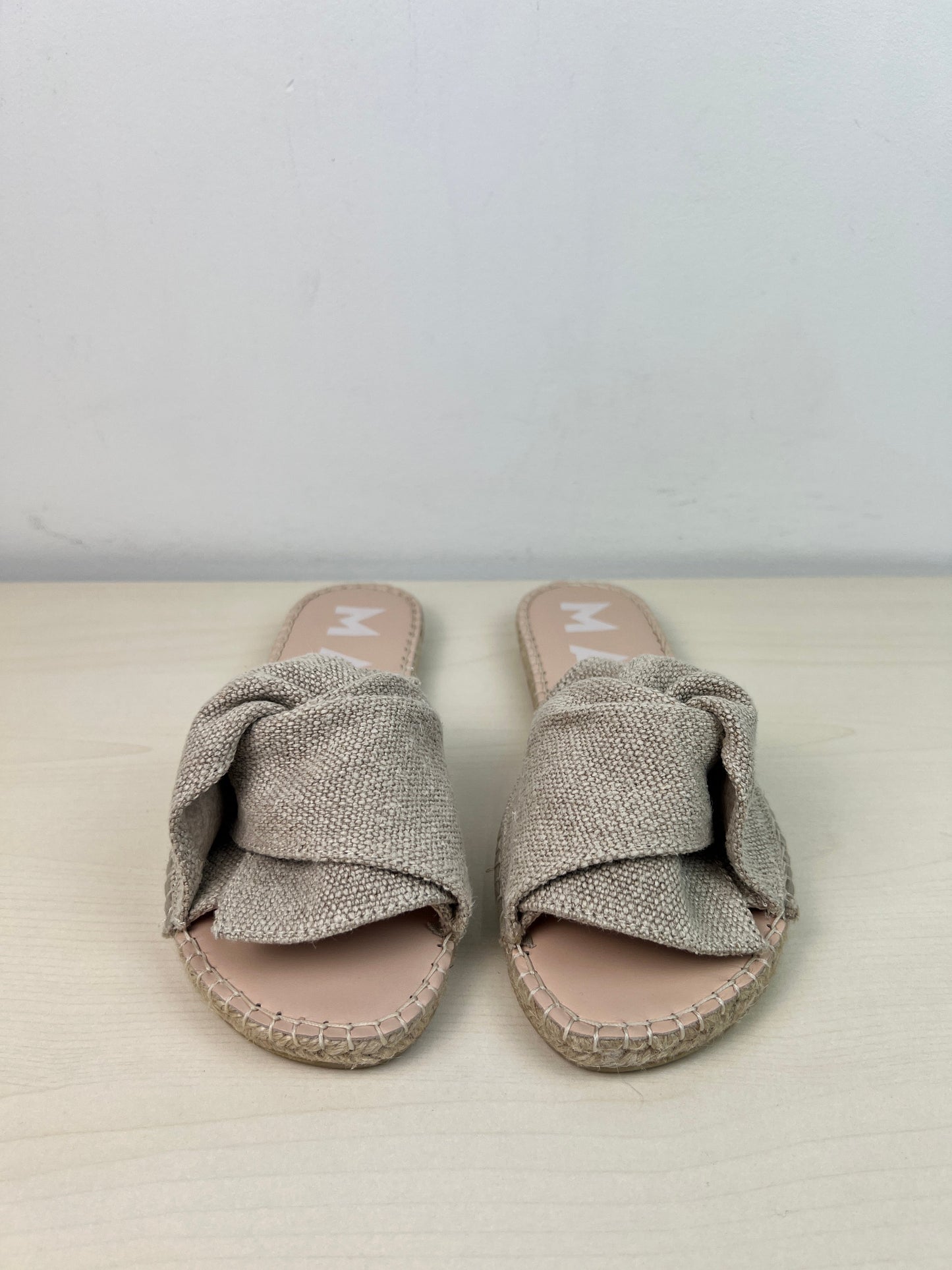 Sandals Flats By Evereve In Tan, Size: 7