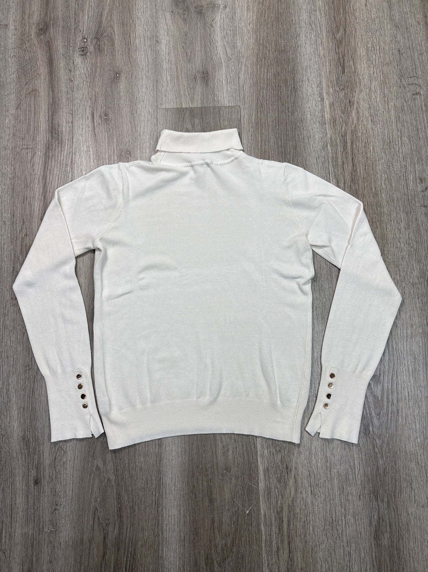 Top Long Sleeve By Skies Are Blue In White, Size: L