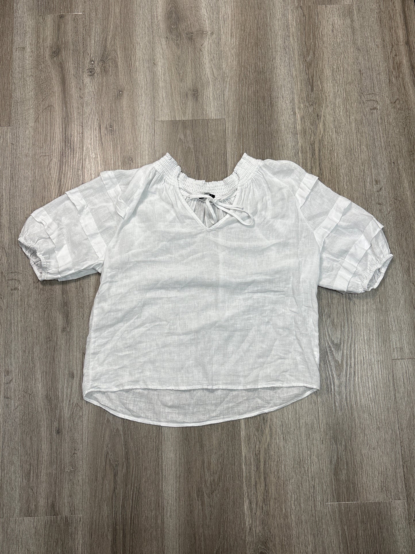 Top Short Sleeve By Rails In White, Size: S