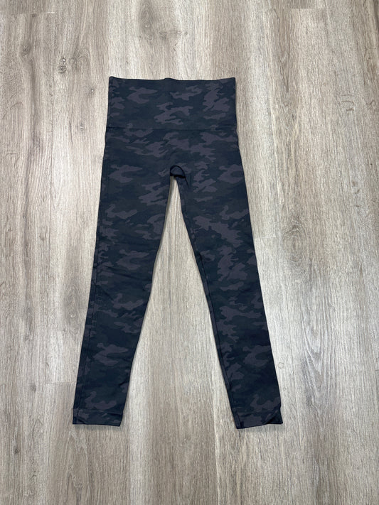 Pants Leggings By Clothes Mentor In Camouflage Print, Size: M