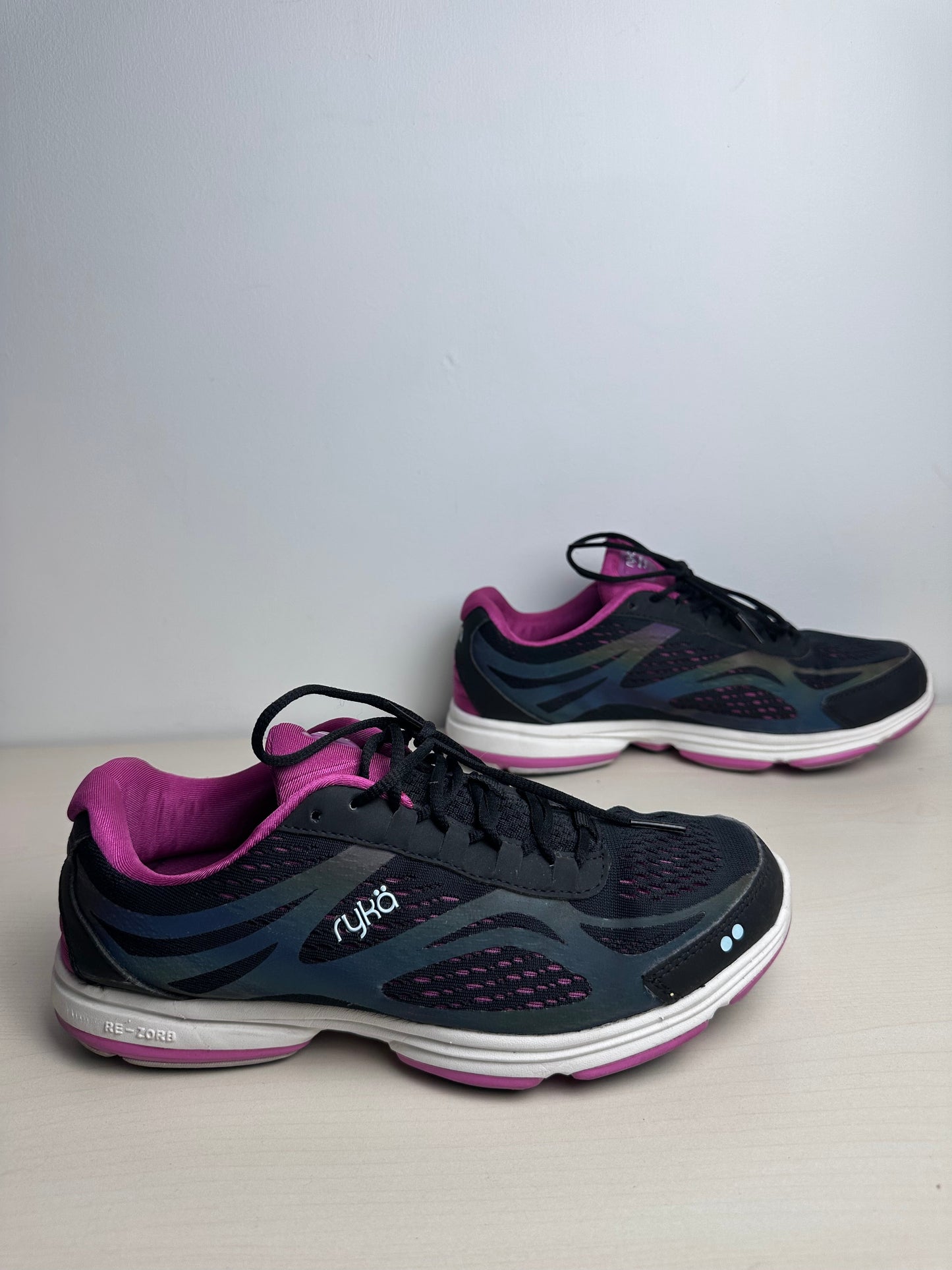 Shoes Athletic By Ryka In Black & Pink, Size: 9.5