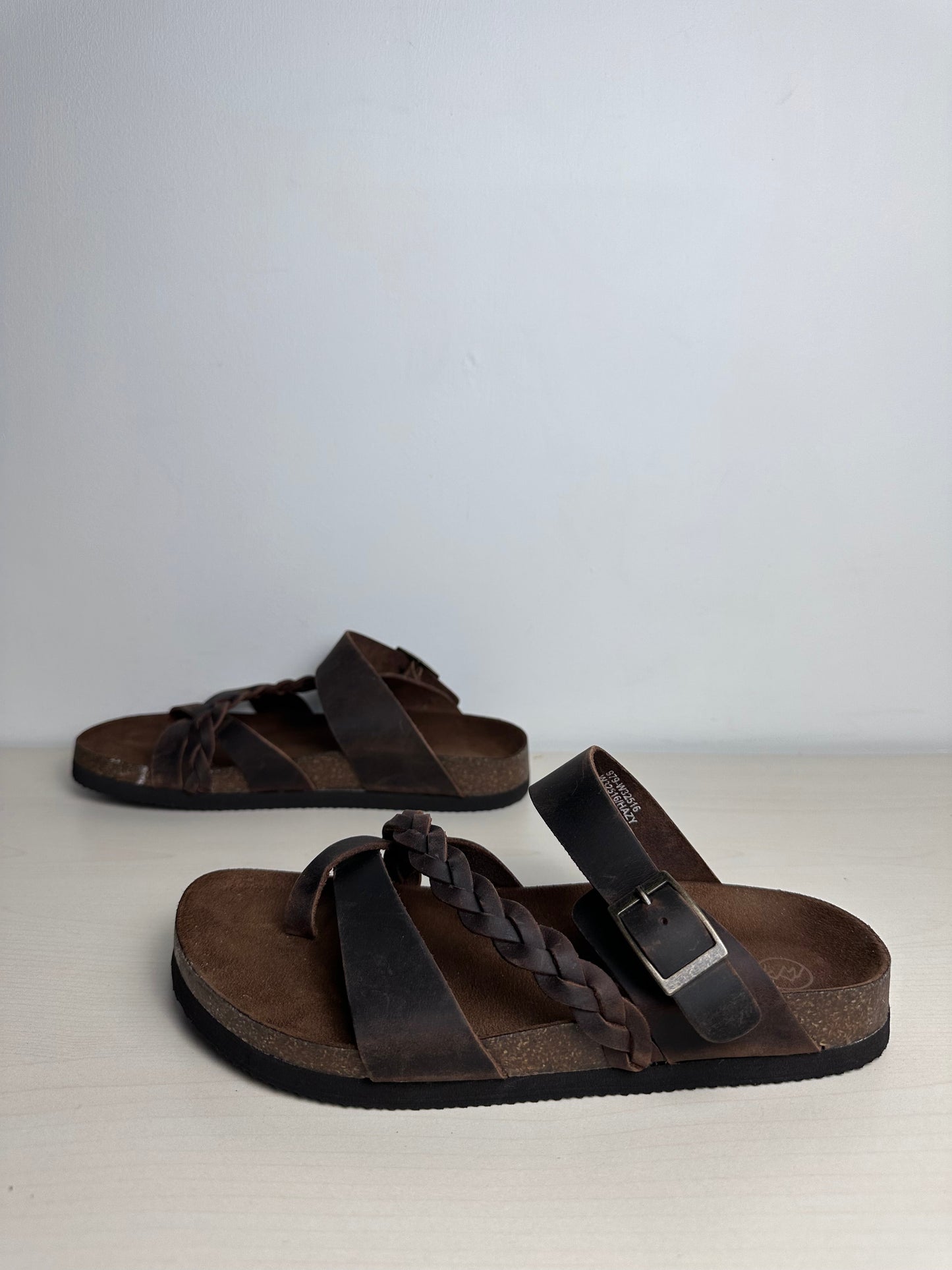 Sandals Flats By White Mountain In Brown, Size: 7