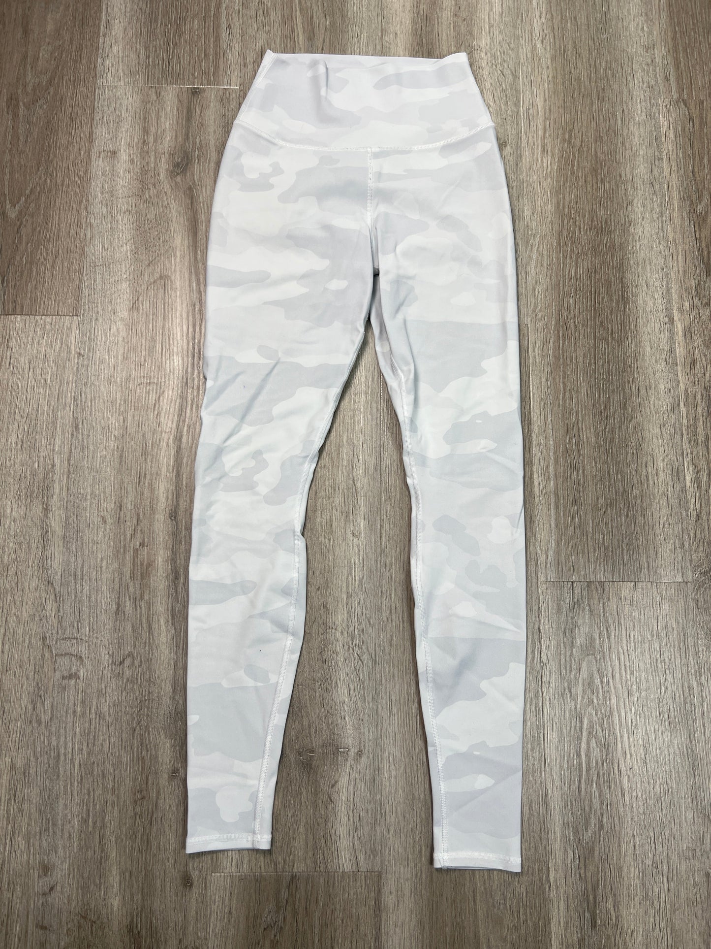 Athletic Leggings By Alo In White, Size: Xs