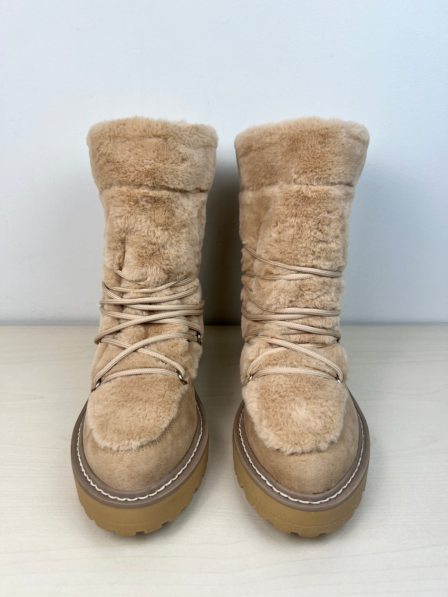 Boots Snow By Jennifer Lopez In Tan, Size: 6.5