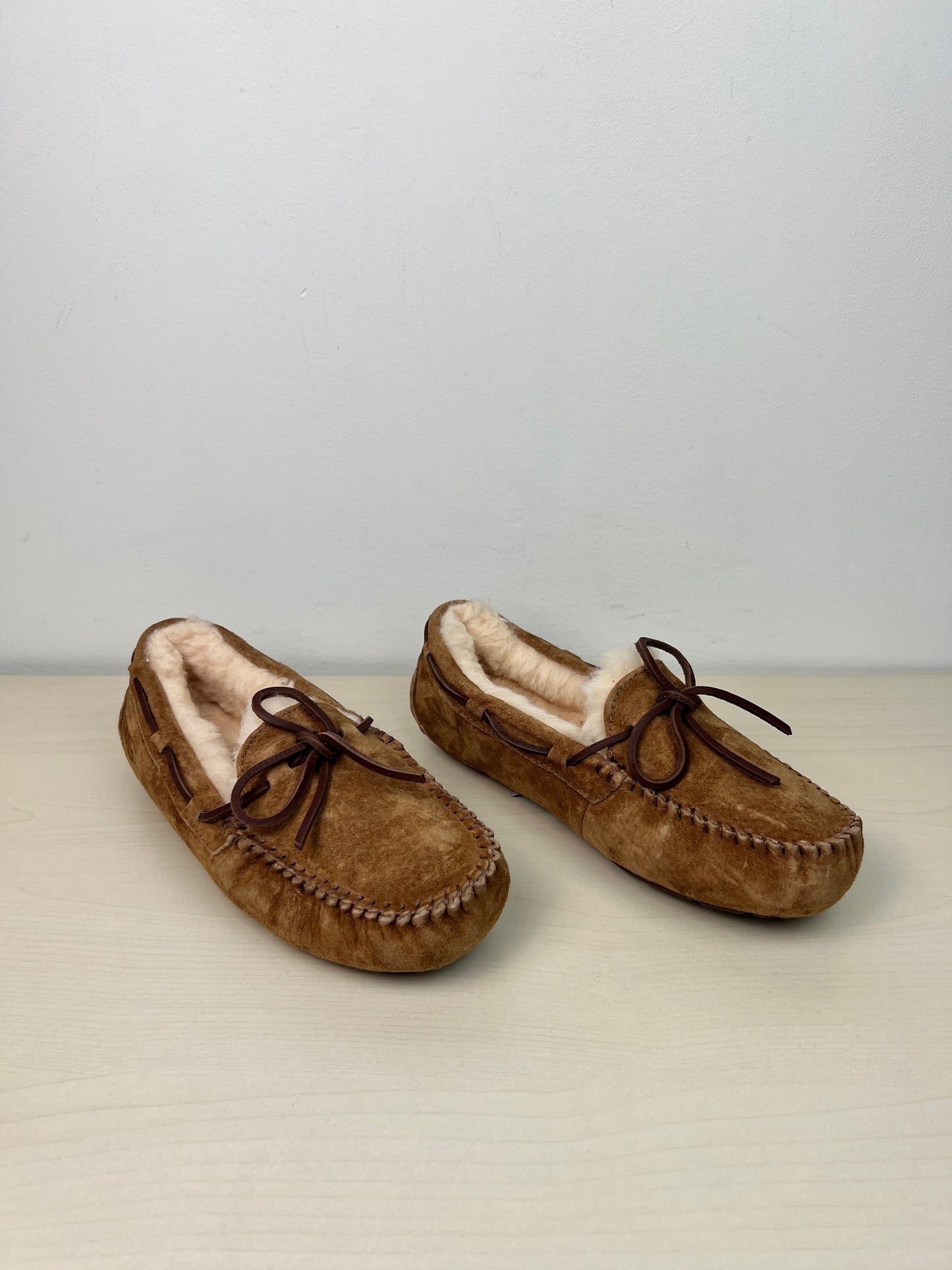 Shoes Flats By Ugg In Brown, Size: 5