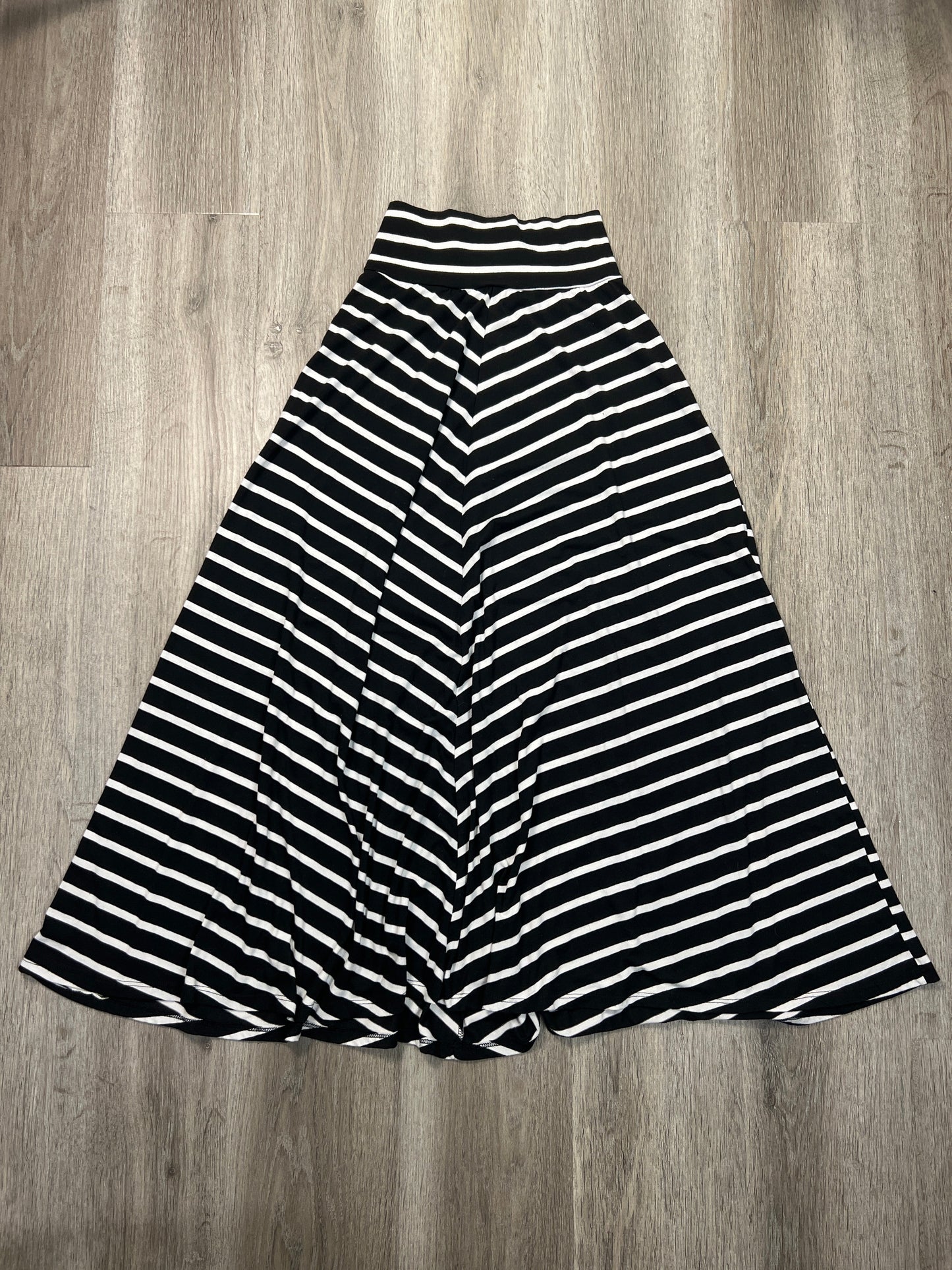 Skirt Maxi By Ab Studio In Black & White, Size: S