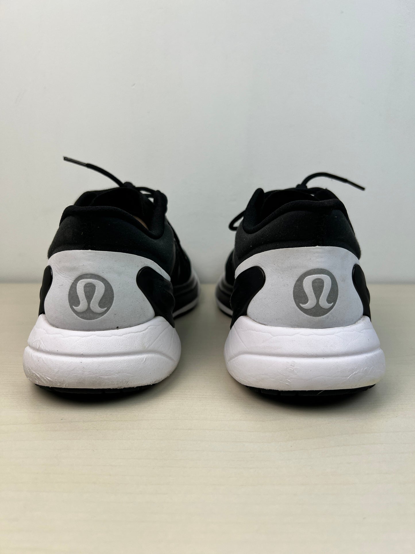 Shoes Athletic By Lululemon In Black, Size: 10