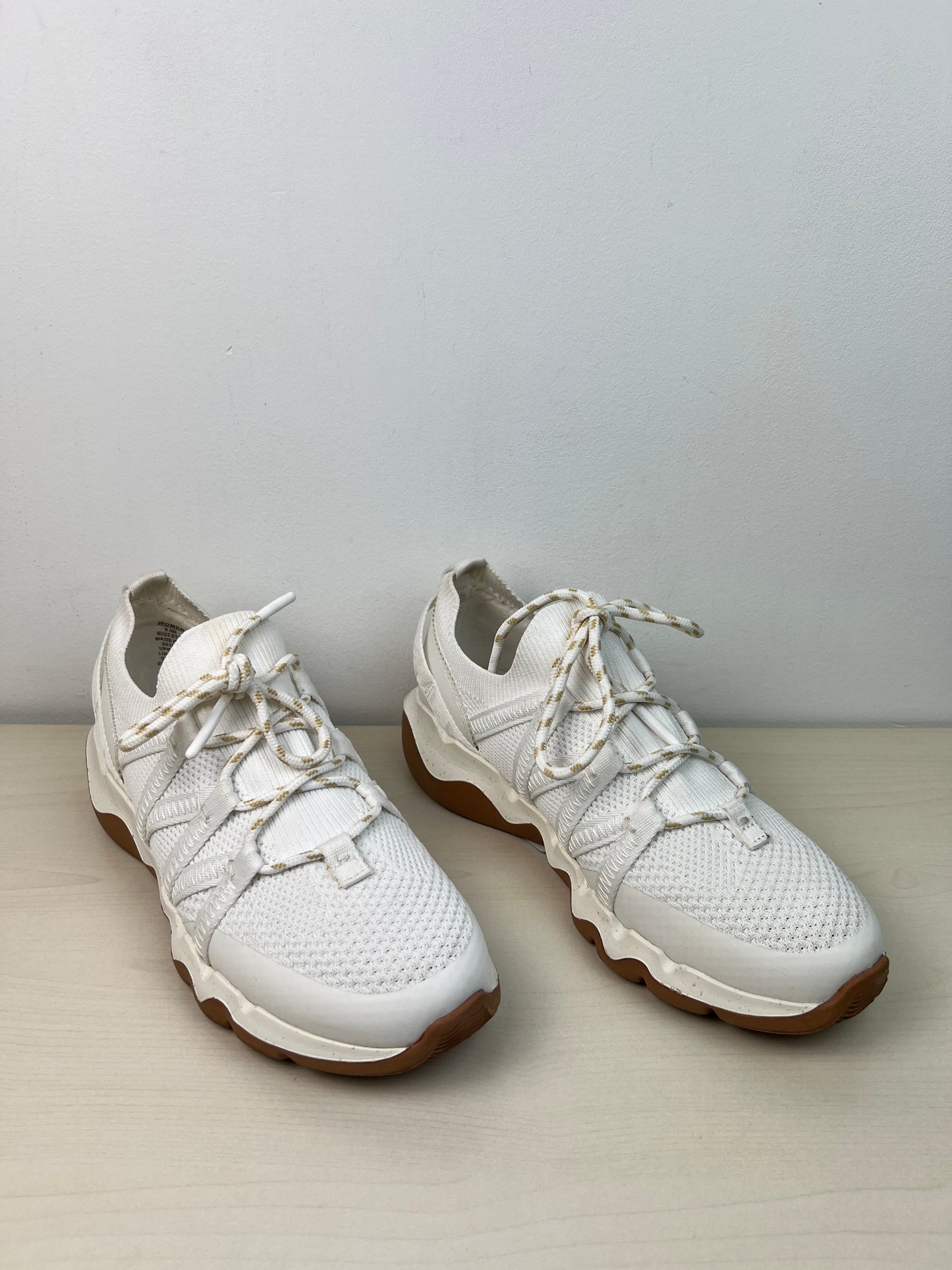 Shoes Athletic By Madewell In White, Size: 9.5