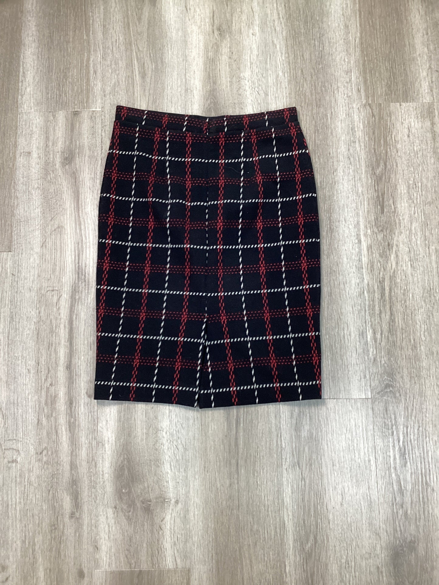 Skirt Mini & Short By Ann Taylor In Black & Red, Size: S