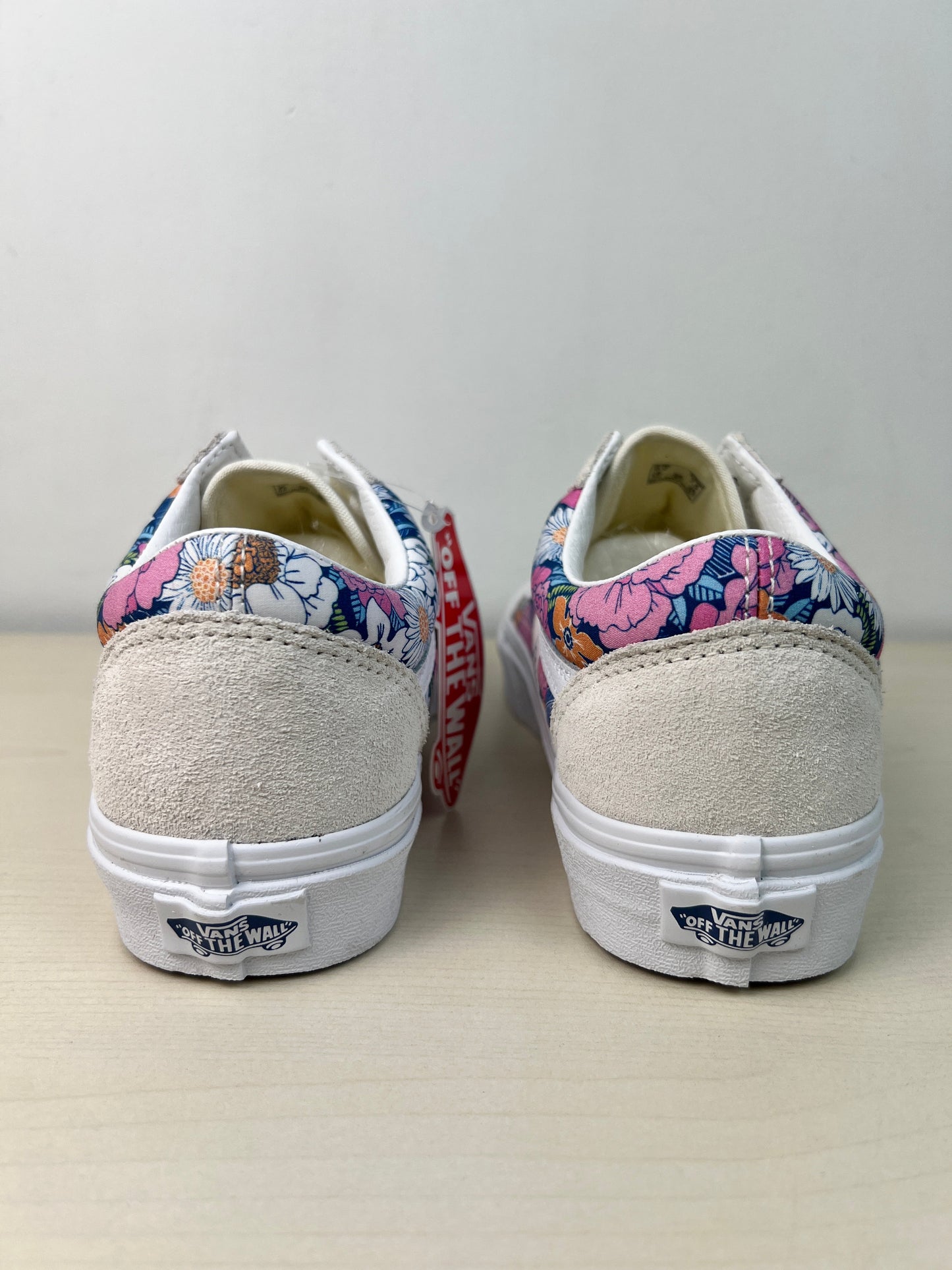 Shoes Sneakers By Vans In Floral Print, Size: 7.5