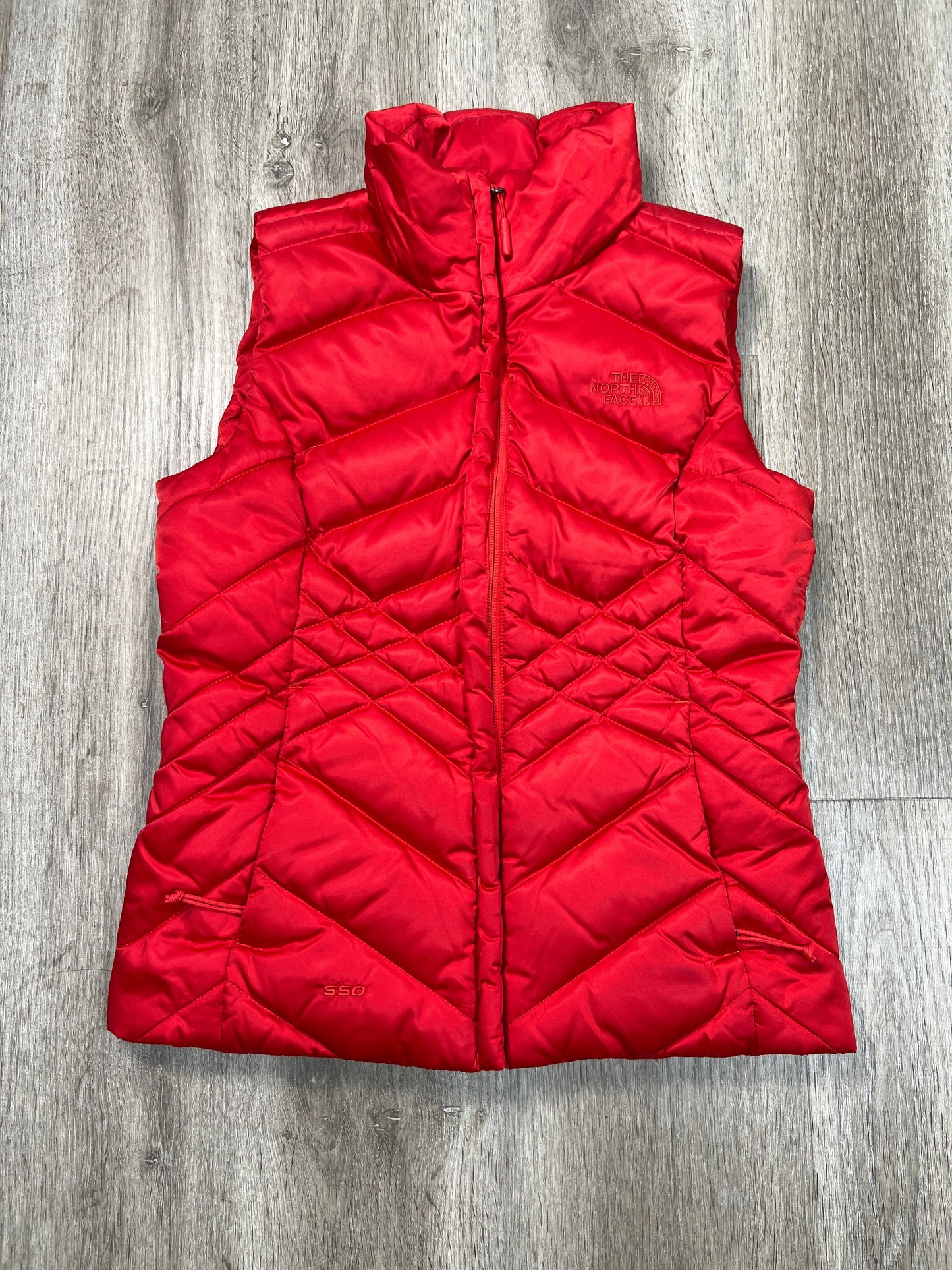 Vest Puffer & Quilted By The North Face In Red, Size: Xs