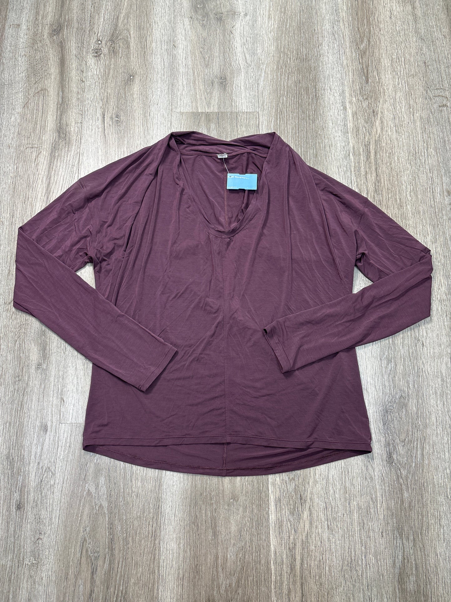 Athletic Top Long Sleeve Crewneck By Lululemon In Purple, Size: M