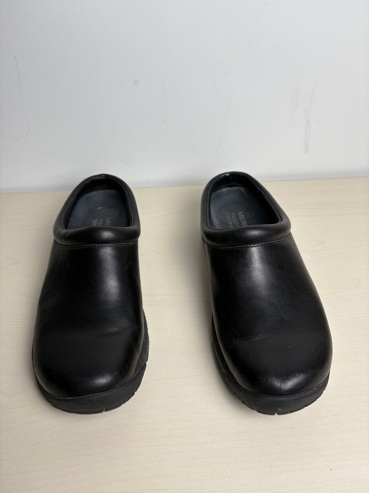 Shoes Flats By Merrell In Black, Size: 8