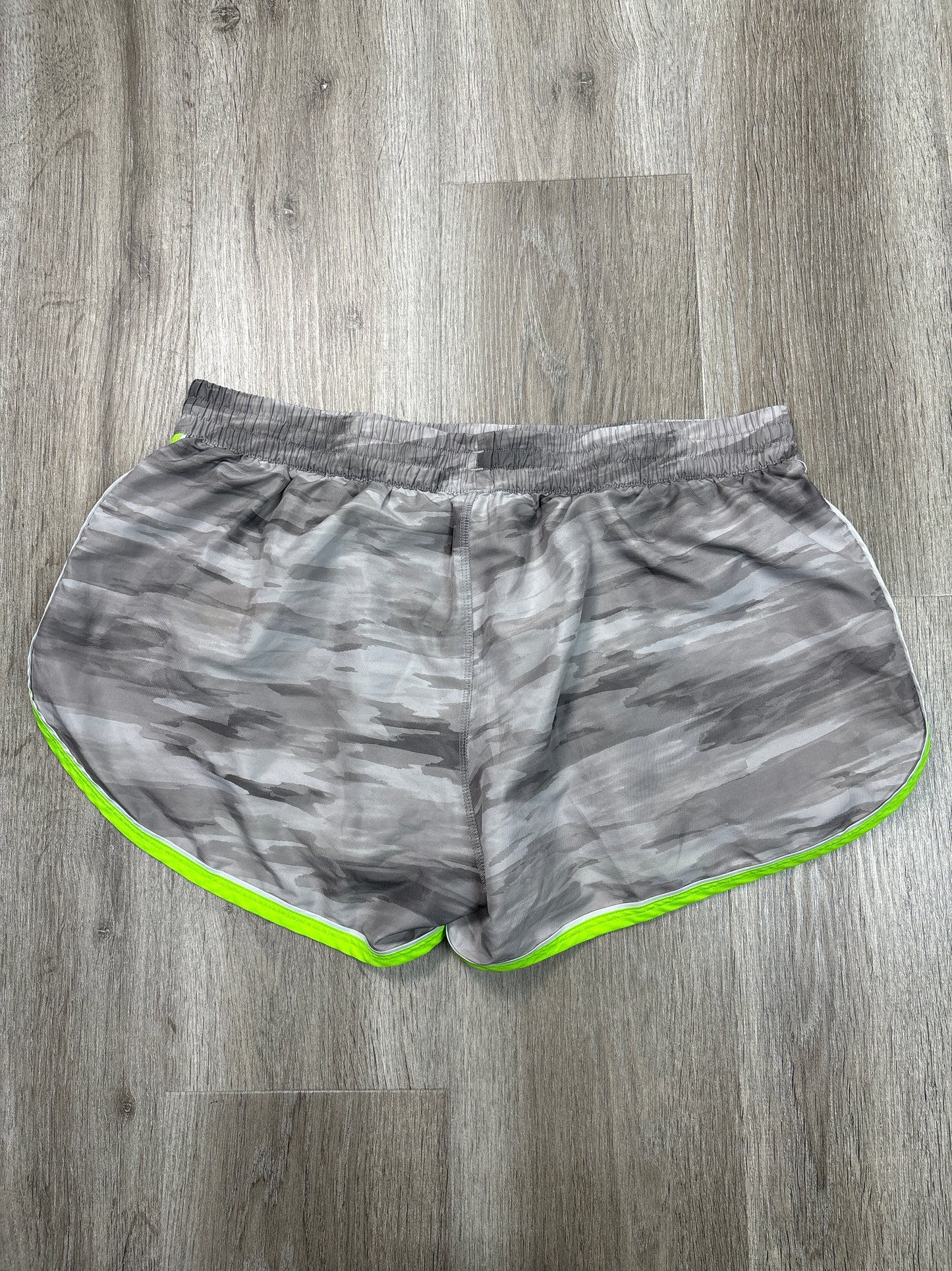 Athletic Shorts By Under Armour In Green, Size: L