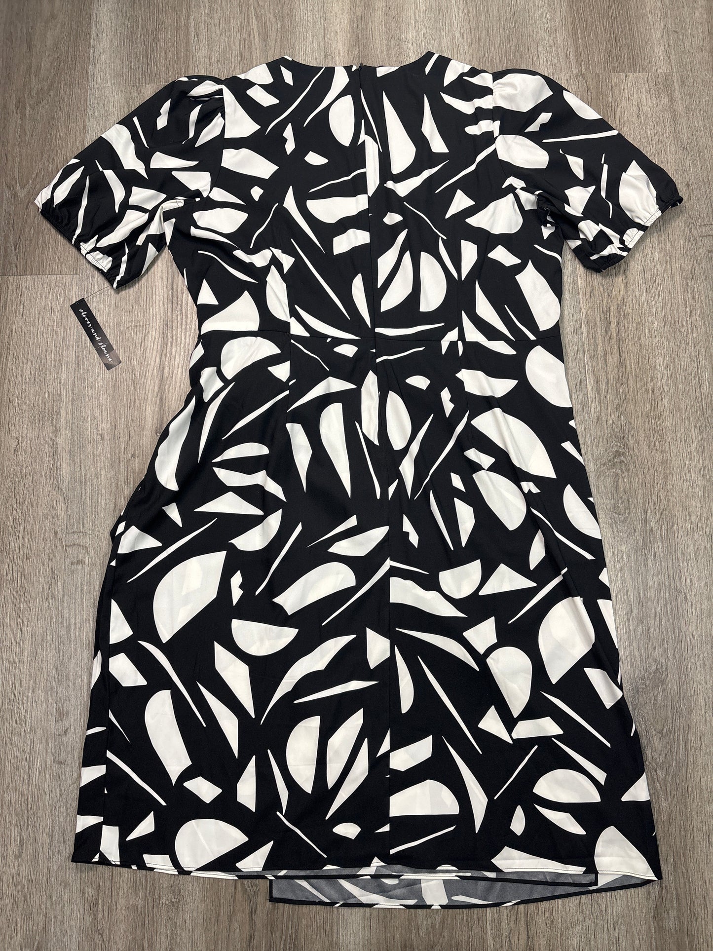 Dress Casual Short By Cloveland Sloane In Black & White, Size: 2x