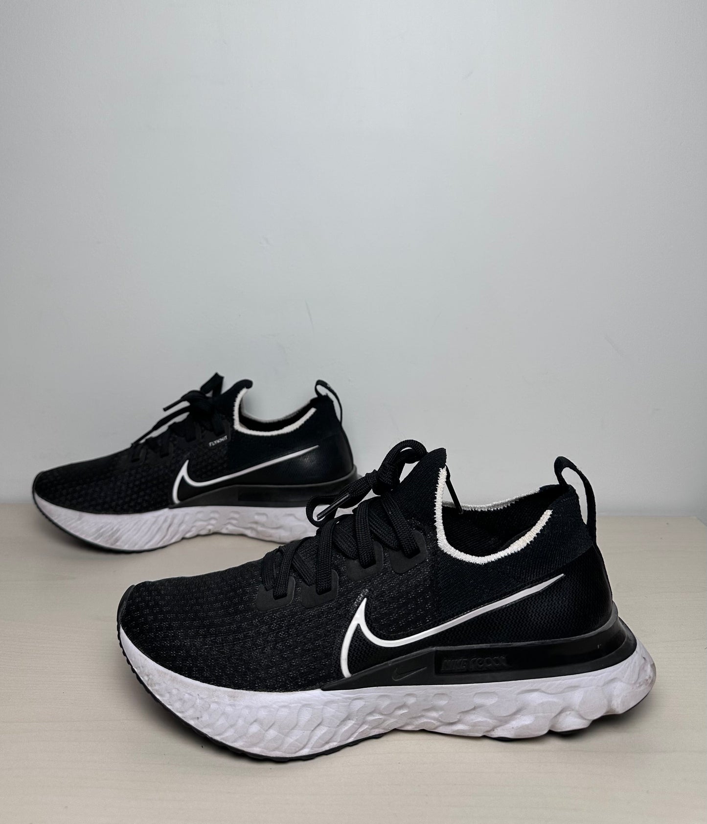 Shoes Athletic By Nike In Black, Size: 8