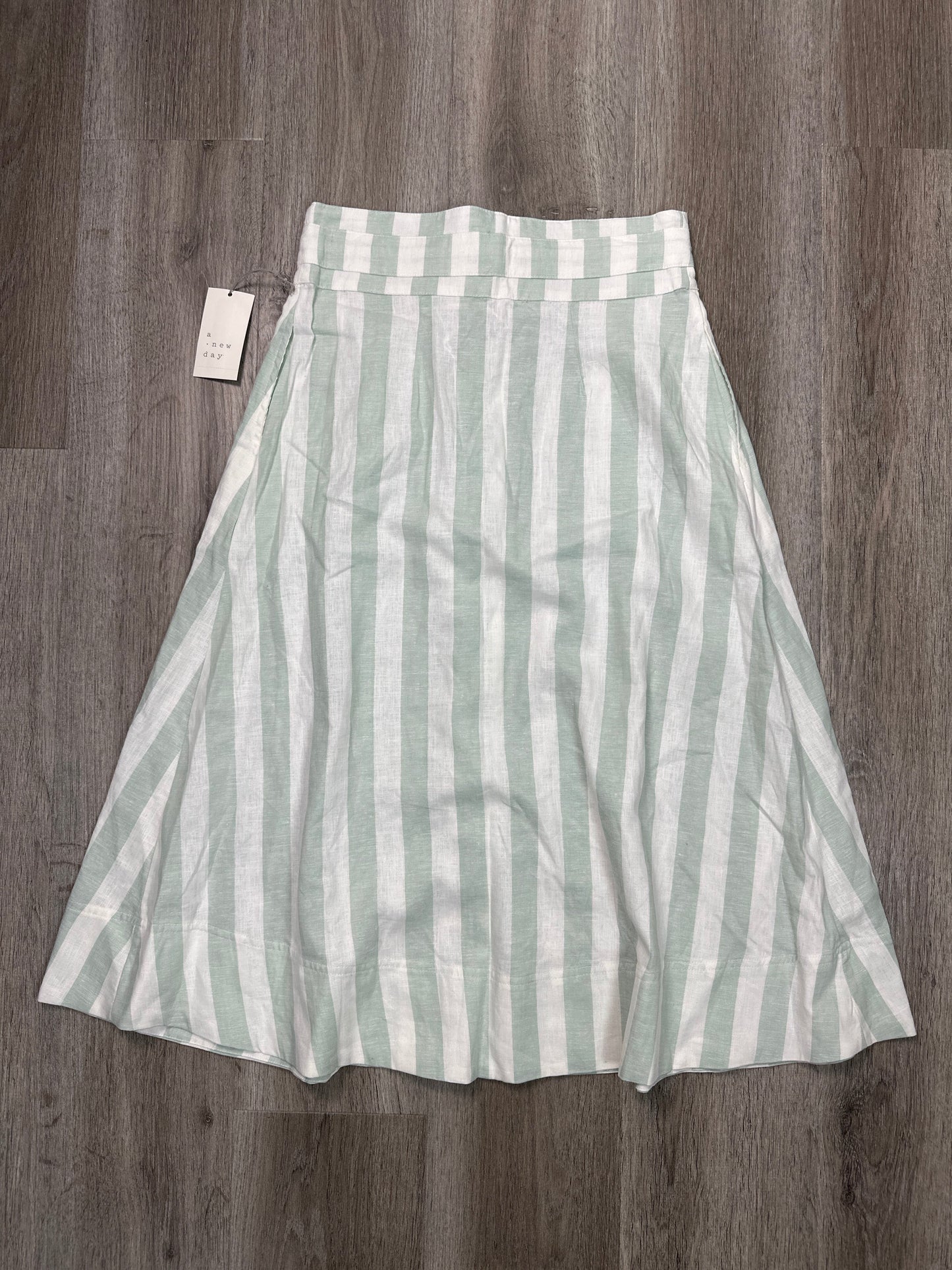 Skirt Midi By A New Day In Green & White, Size: S