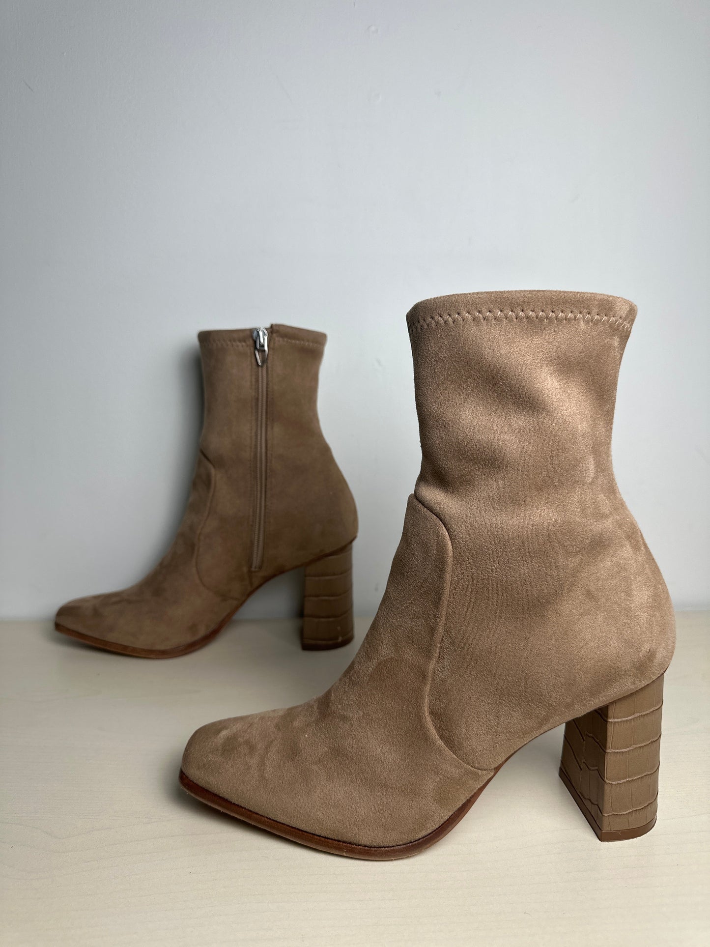 Boots Ankle Heels By Dolce Vita In Tan, Size: 10