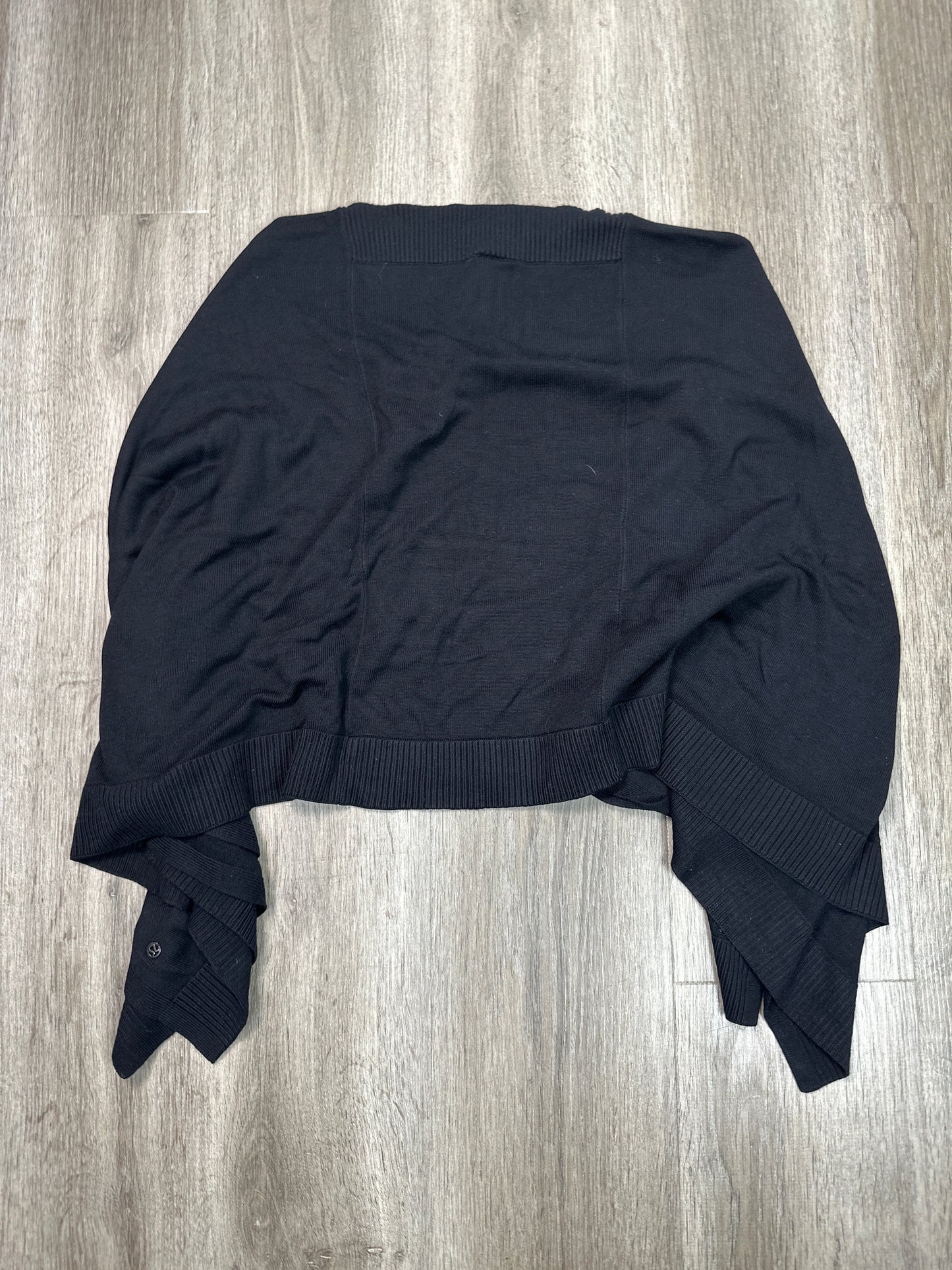 Poncho By Lululemon In Black, Size: Osfm