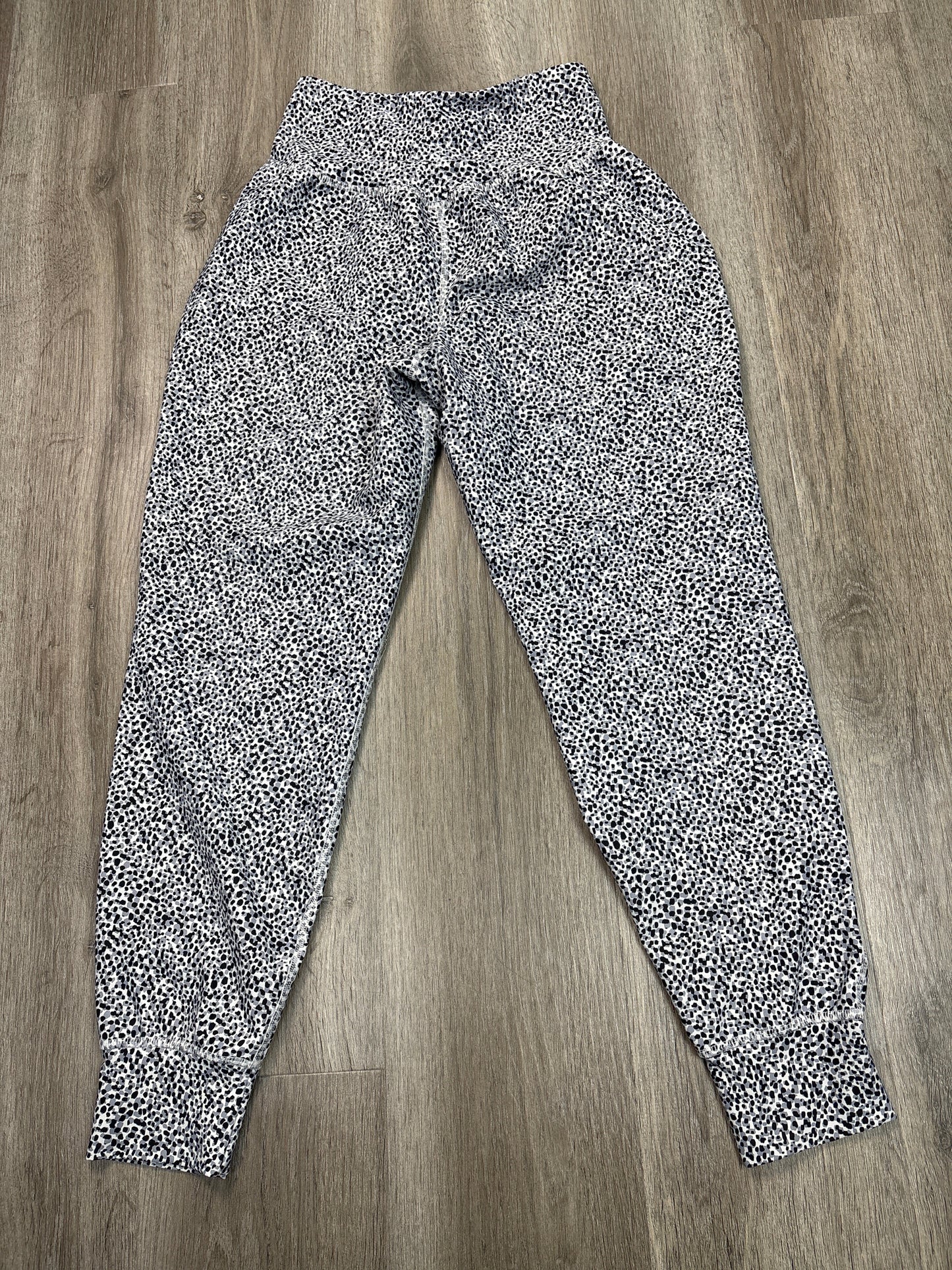 Athletic Leggings By Old Navy In White, Size: S