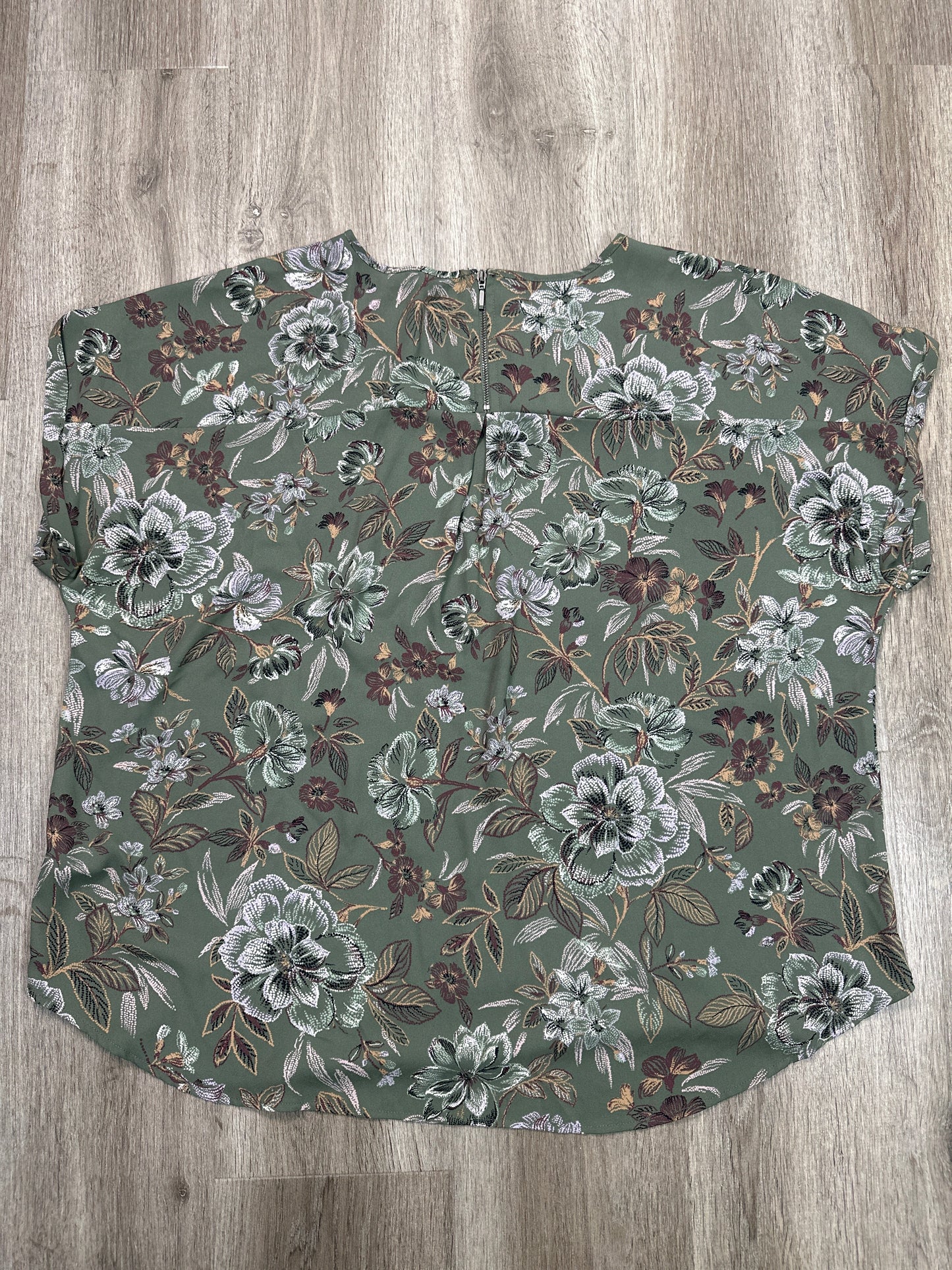 Blouse Short Sleeve By Maurices In Green, Size: Xxl