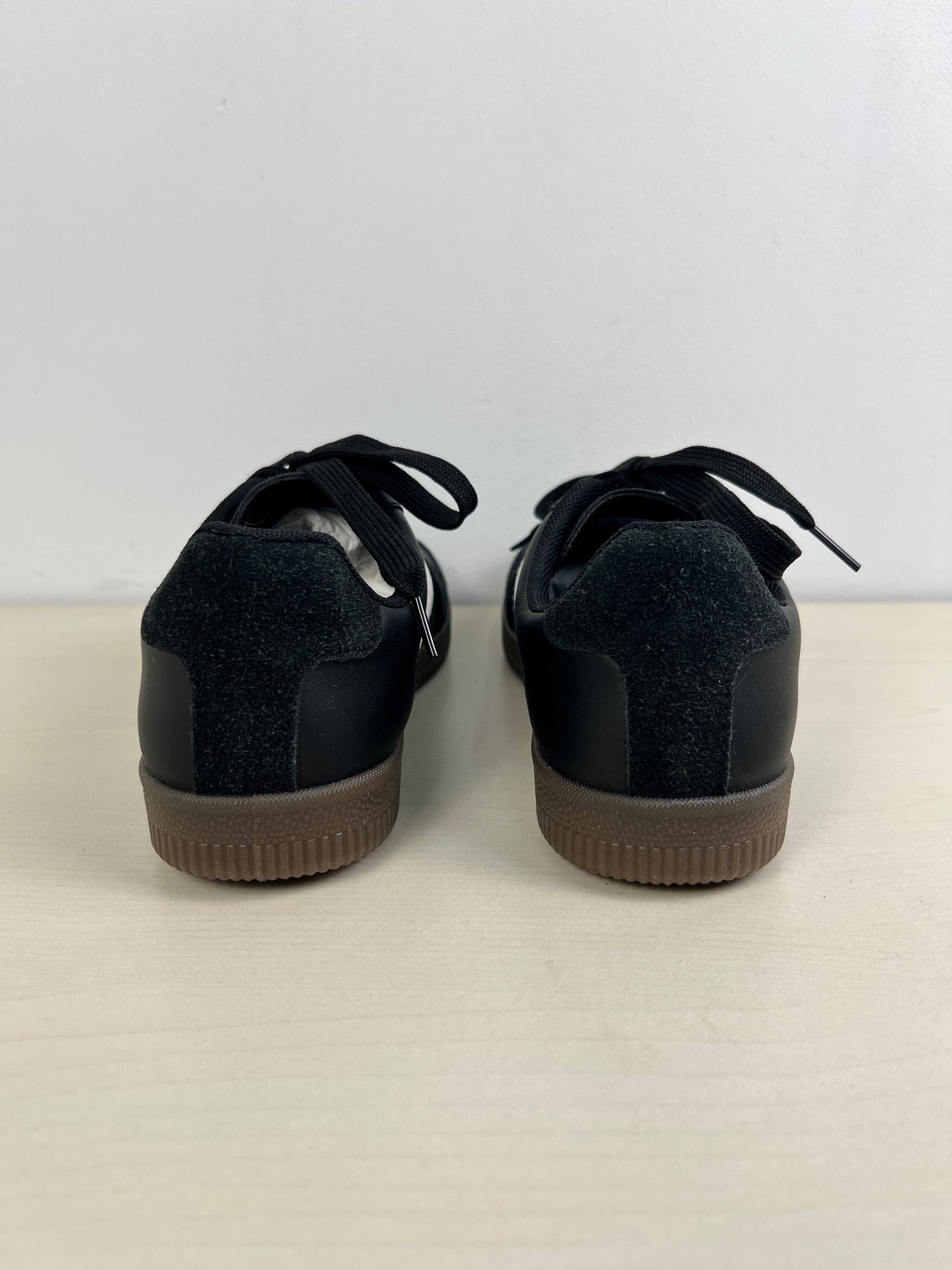 Black Shoes Athletic Madden Girl, Size 7.5
