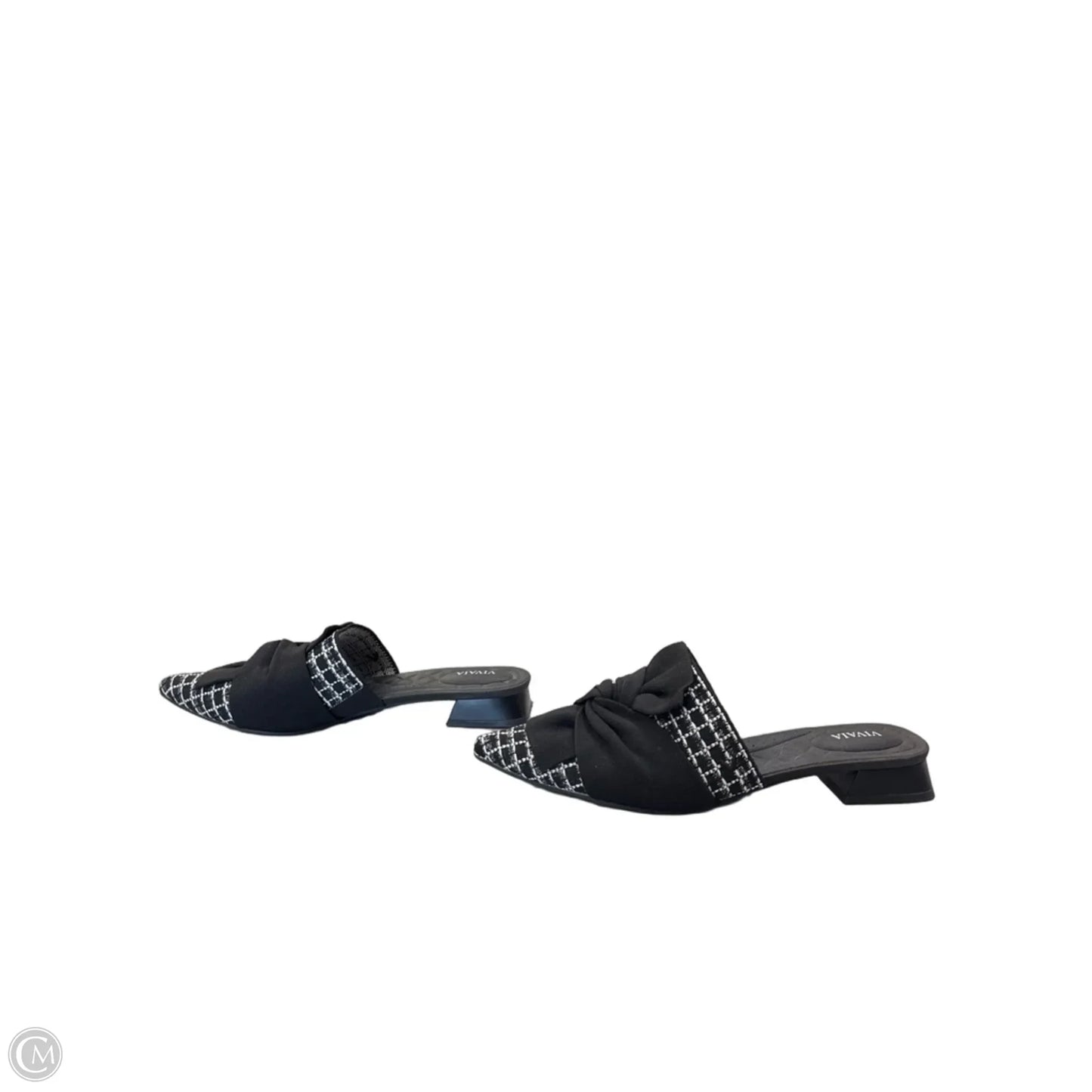 Shoes Flats By Vivaia In Black, Size: 10