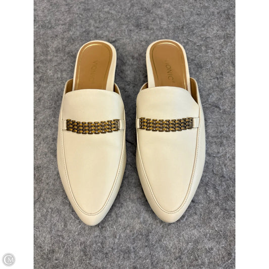 Shoes Flats By Vionic In Cream, Size: 6
