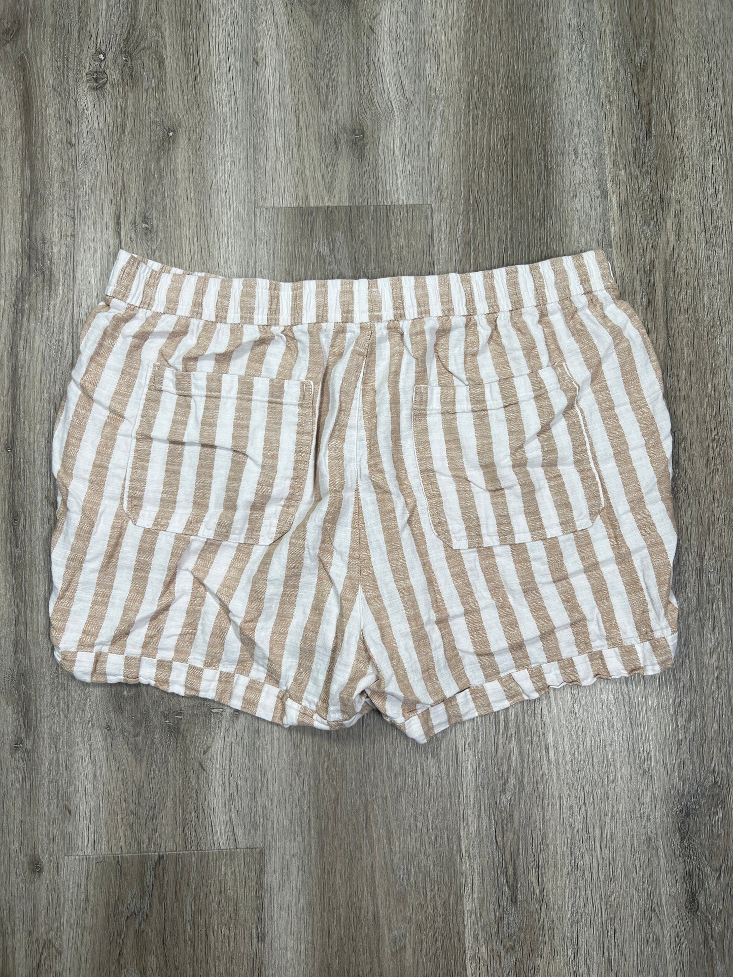 Striped Pattern Shorts Old Navy, Size Xl