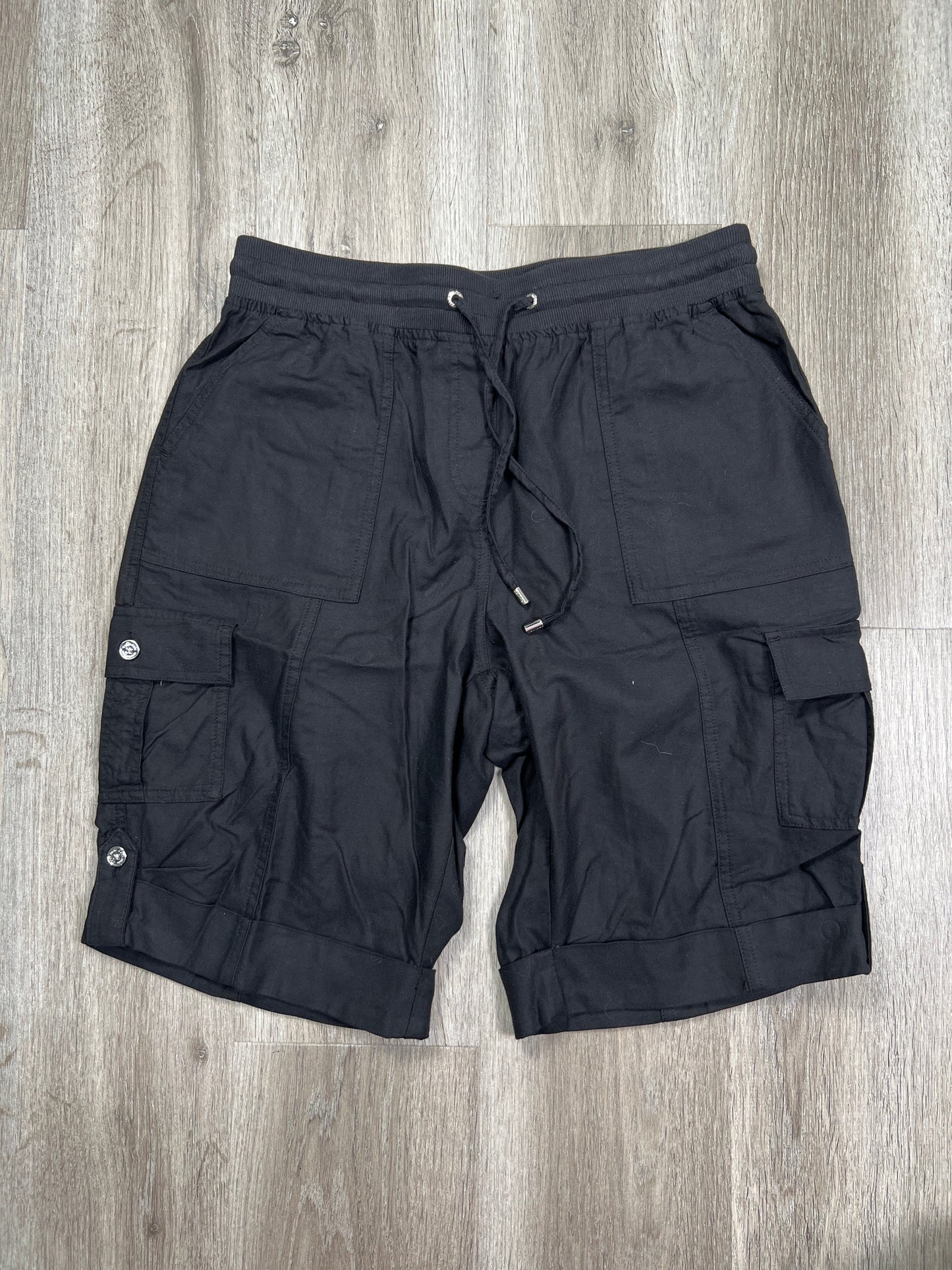 Black Shorts Calvin Klein, Size M