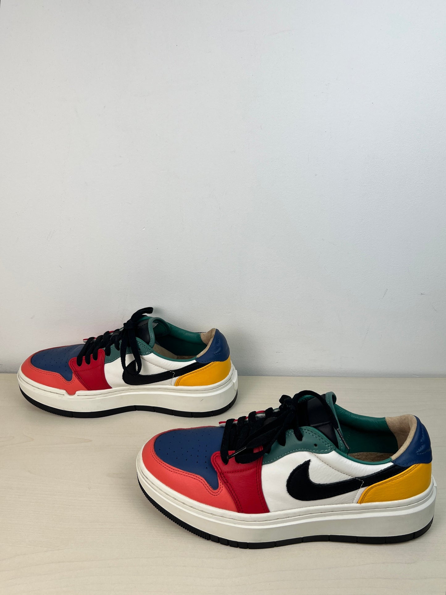 Shoes Sneakers By Nike In Multi-colored, Size: 10.5